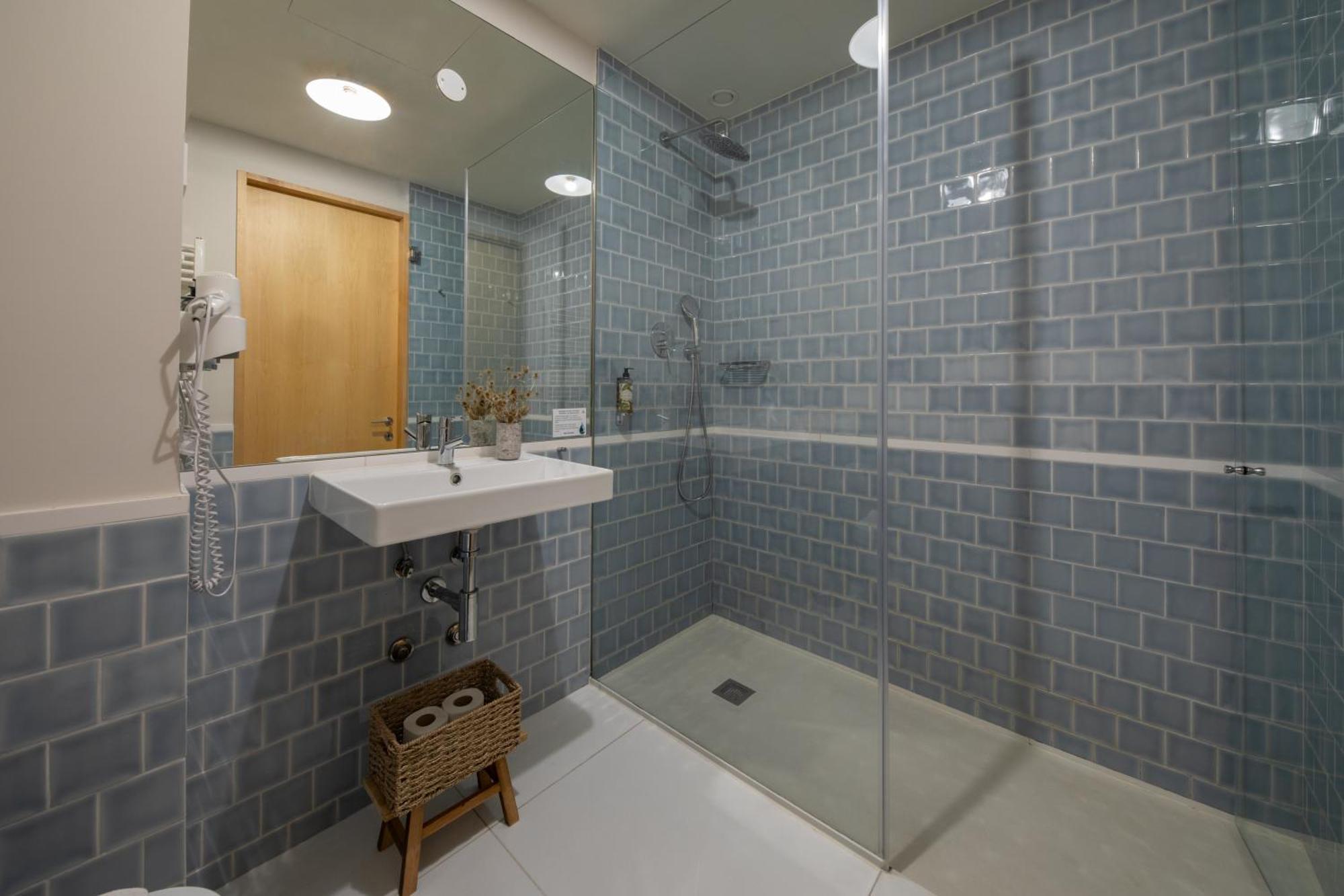 Apartamento Superior de 2 dormitorios con balcón y vistas a la calle