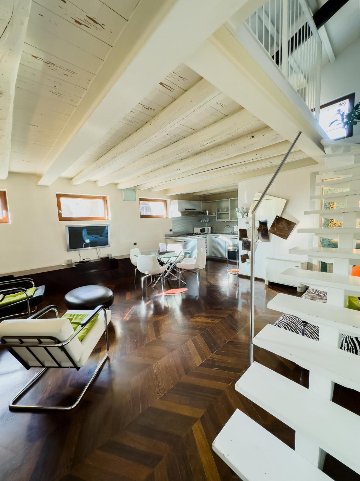 Appartamento su 2 Livelli con 1 Camera da Letto - Arena Deluxe - Piazzetta Mura Gallieno 46