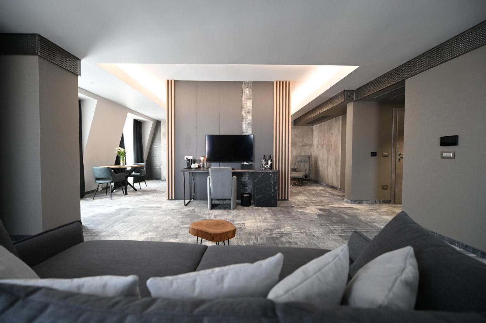 Superior Suite