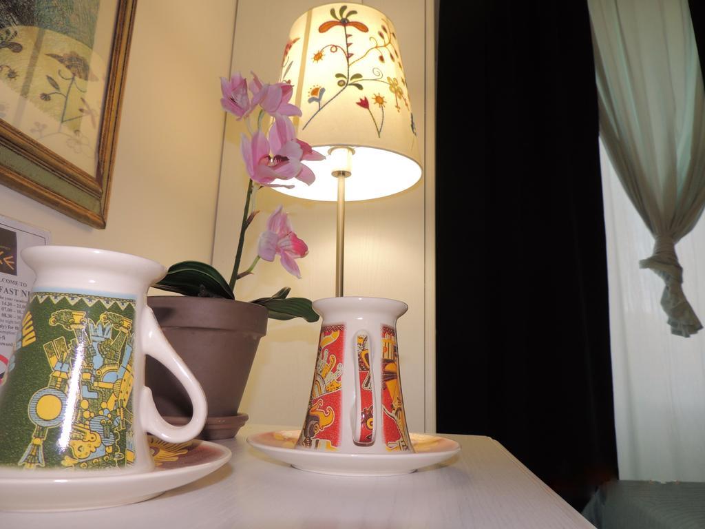 Camera Matrimoniale/Doppia con Letti Singoli con Balcone
