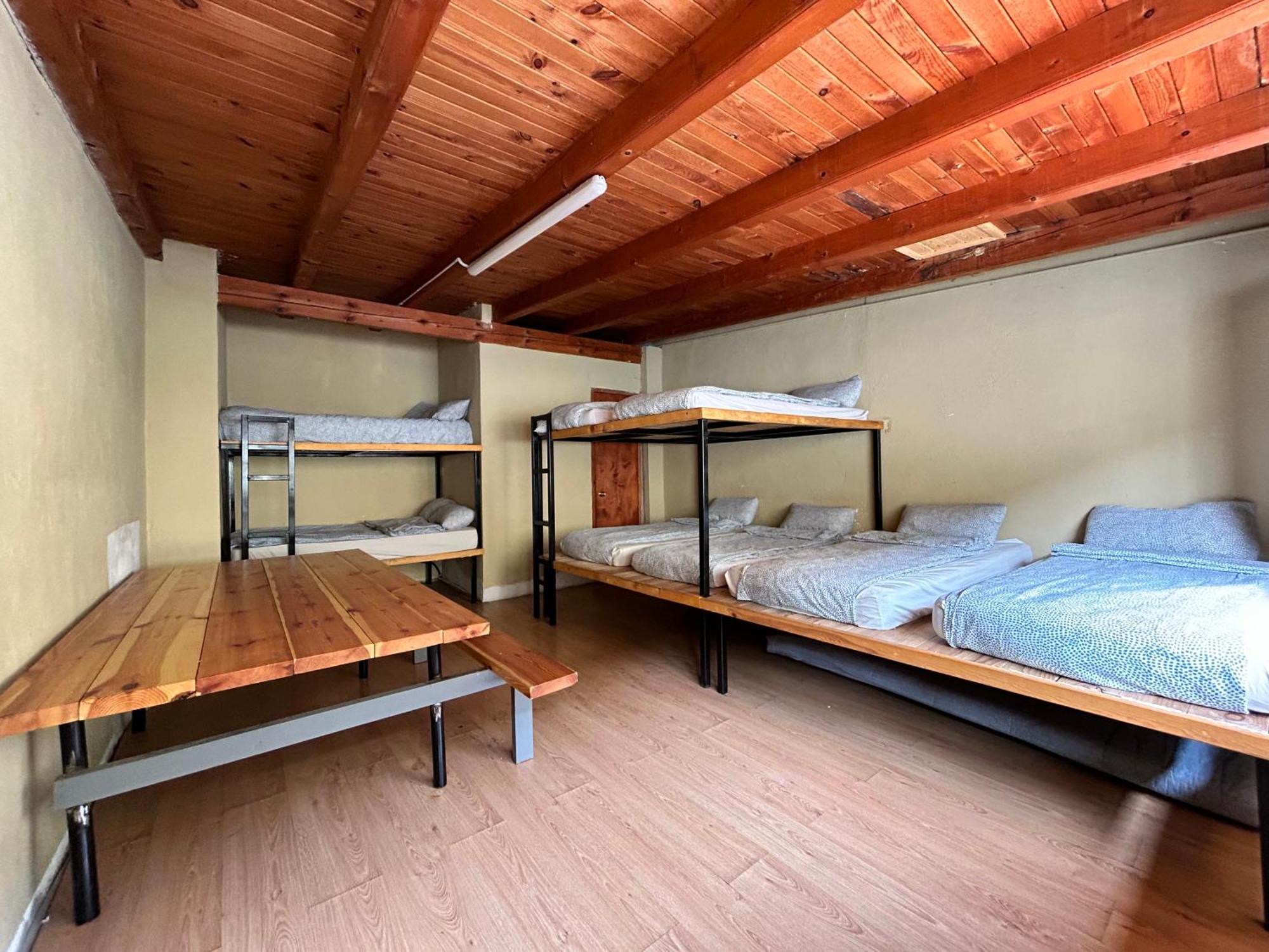 Cama en habitación compartida mixta de 8 camas