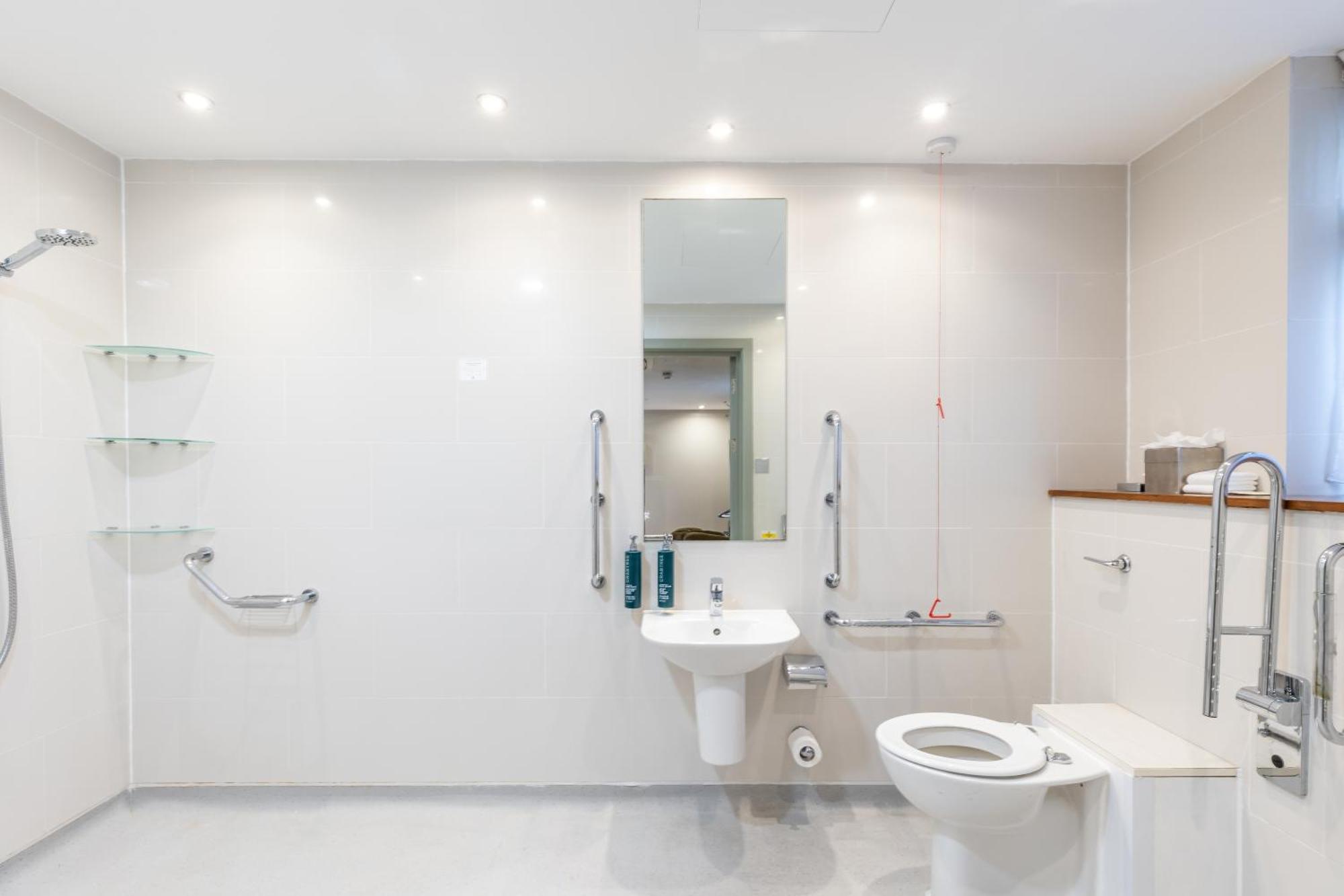 Quarto com 2 Camas de Casal - Acessível para Hóspedes com Mobilidade Reduzida