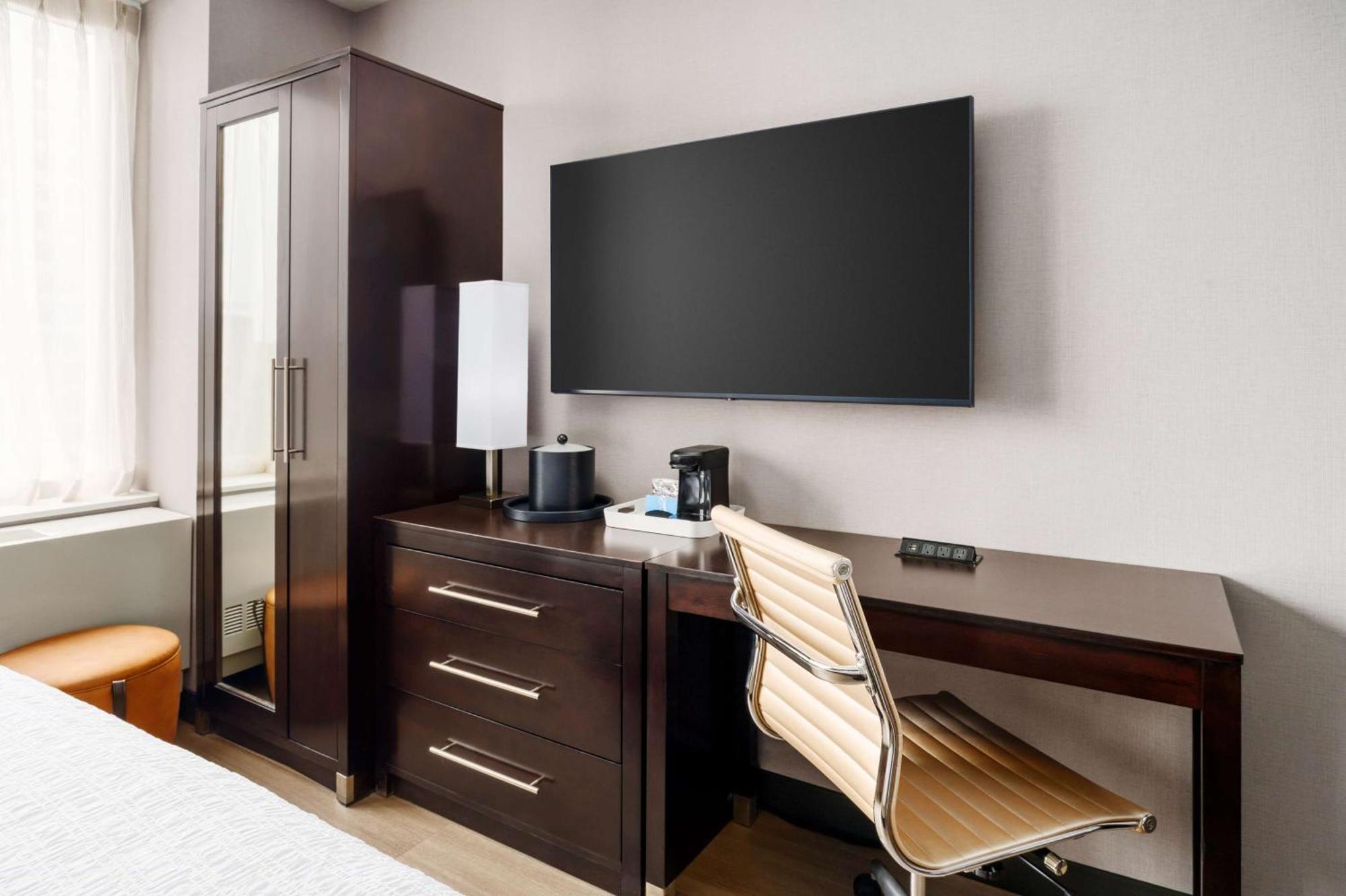 Double Room with Two Double Beds with City View