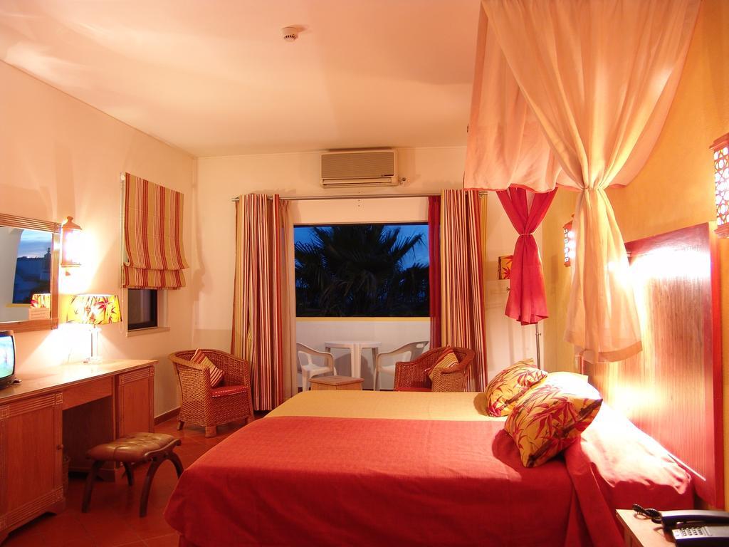 Grande Chambre Simple