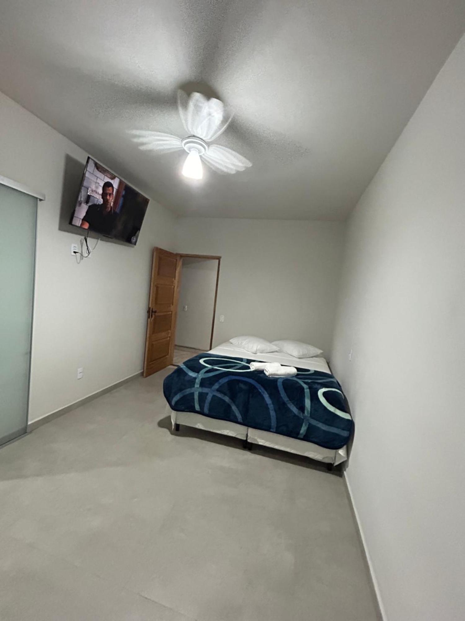 Quarto com Cama Queen-size
