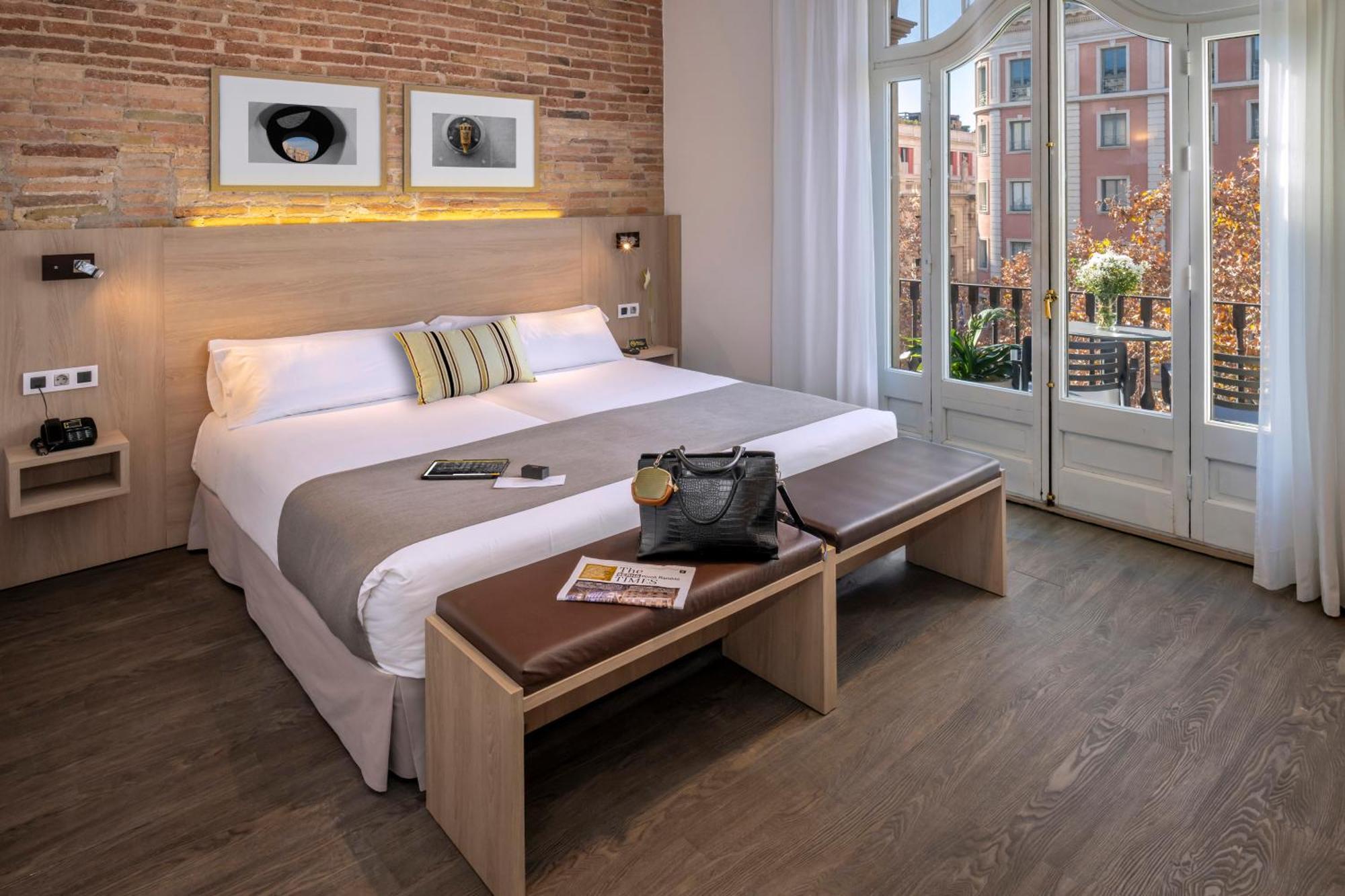 Deluxe Doppel- oder Zweibettzimmer mit Balkon und Blick auf die Rambla