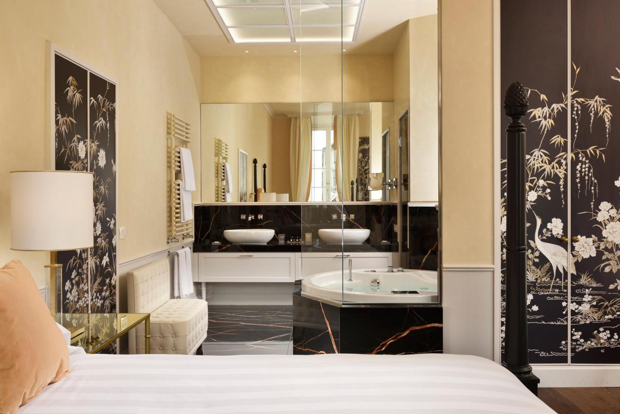 Luxury Suite,1584473192:JPEG