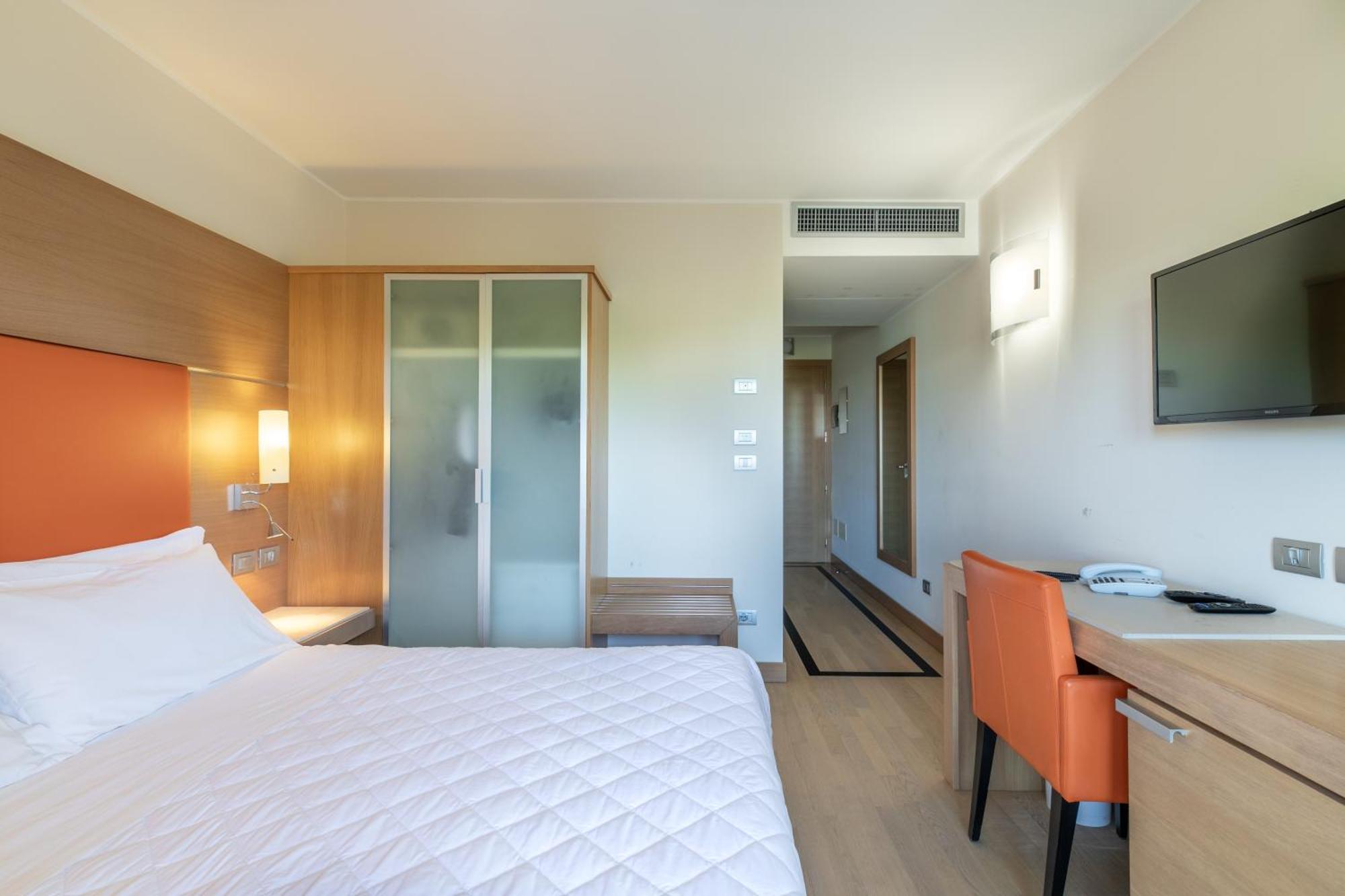 Double Room,1585470714:JPEG