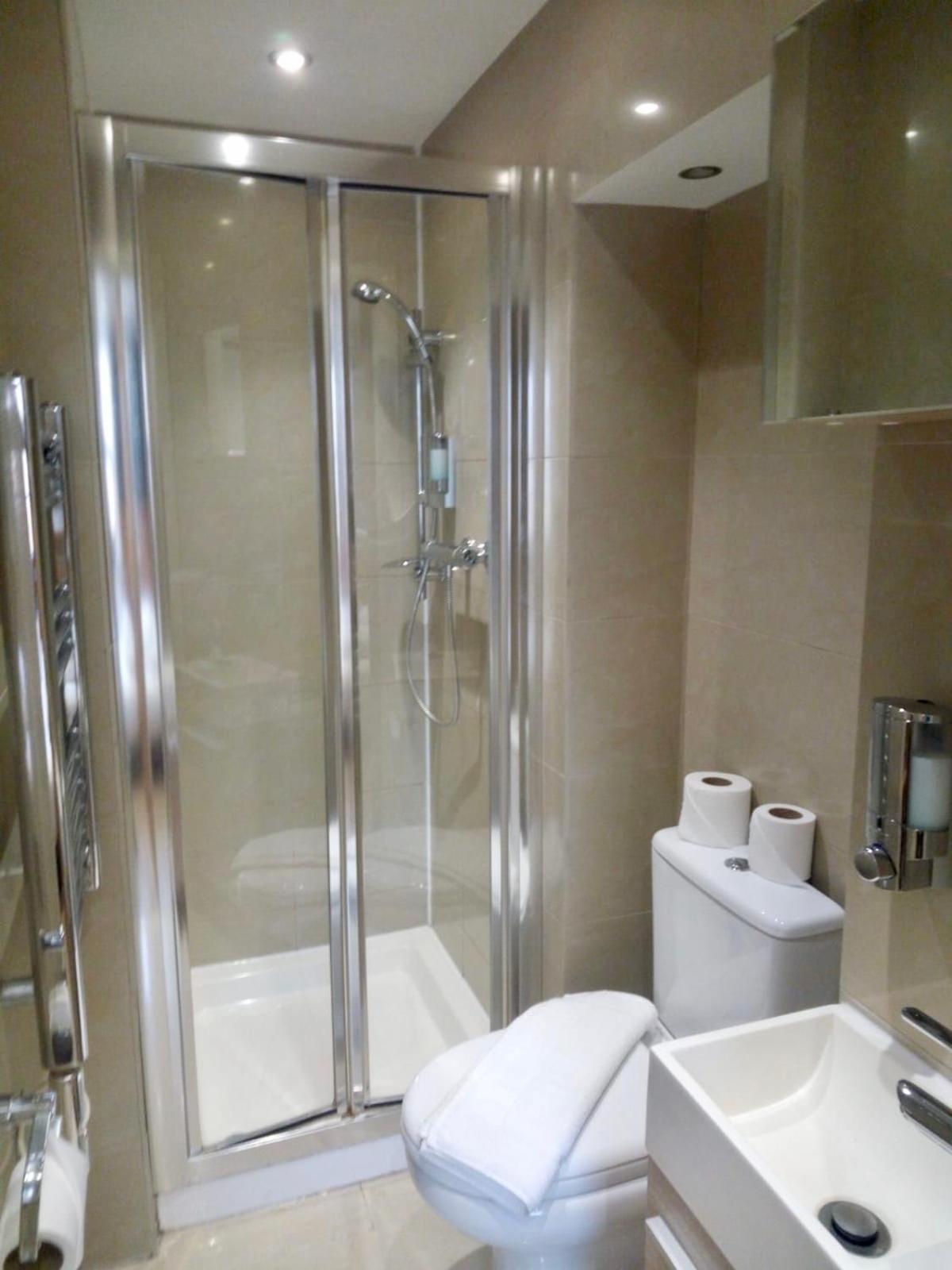 Large Double or Twin Room,1588041082:JPEG