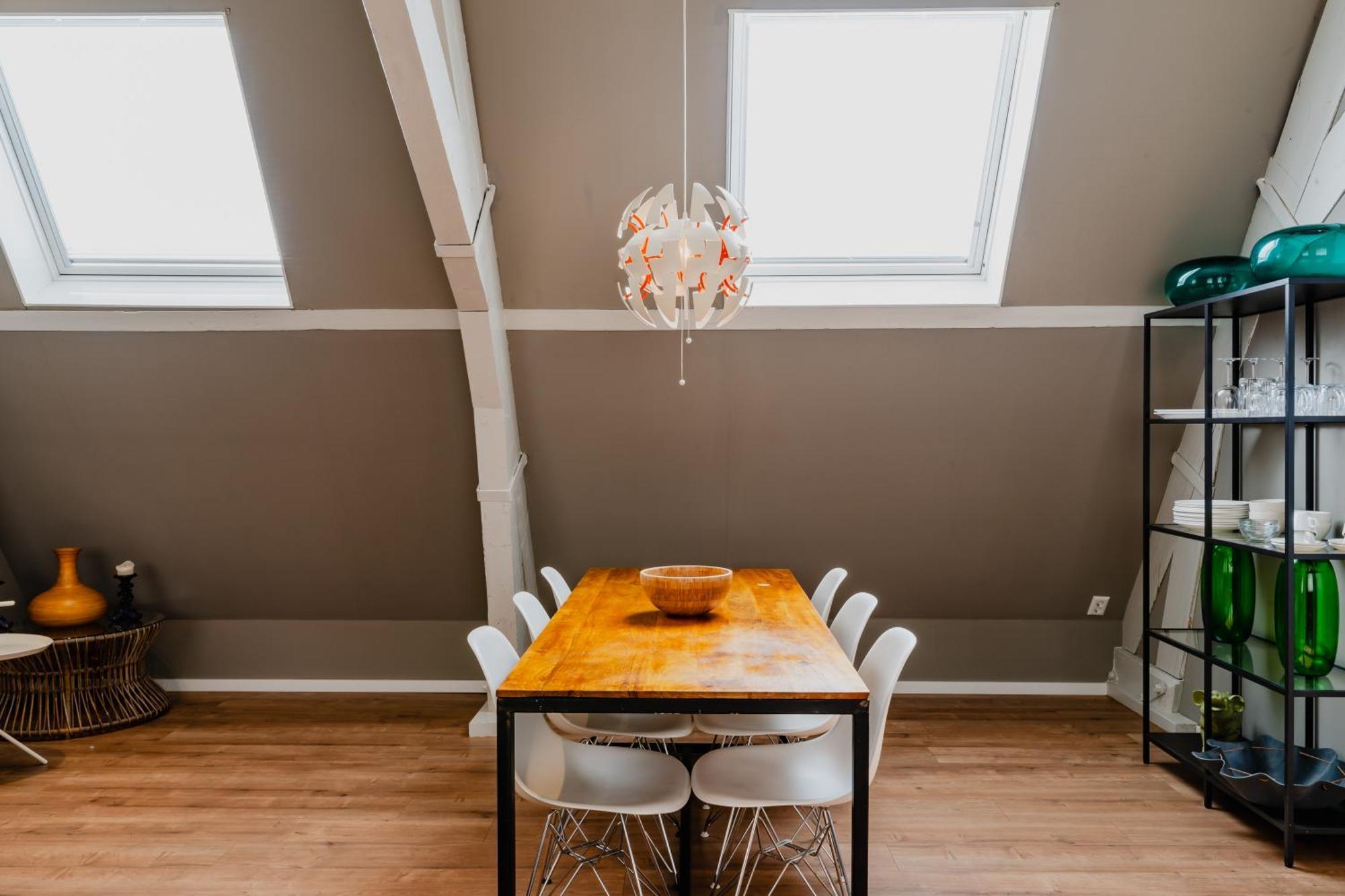 Two-Bedroom Apartment,1588210416:JPEG