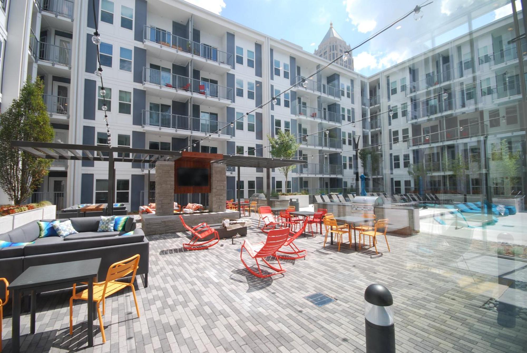 'Spectacular' 1BR/1BA Apartment, 1270 Spring St, 30309,1589512700:JPEG
