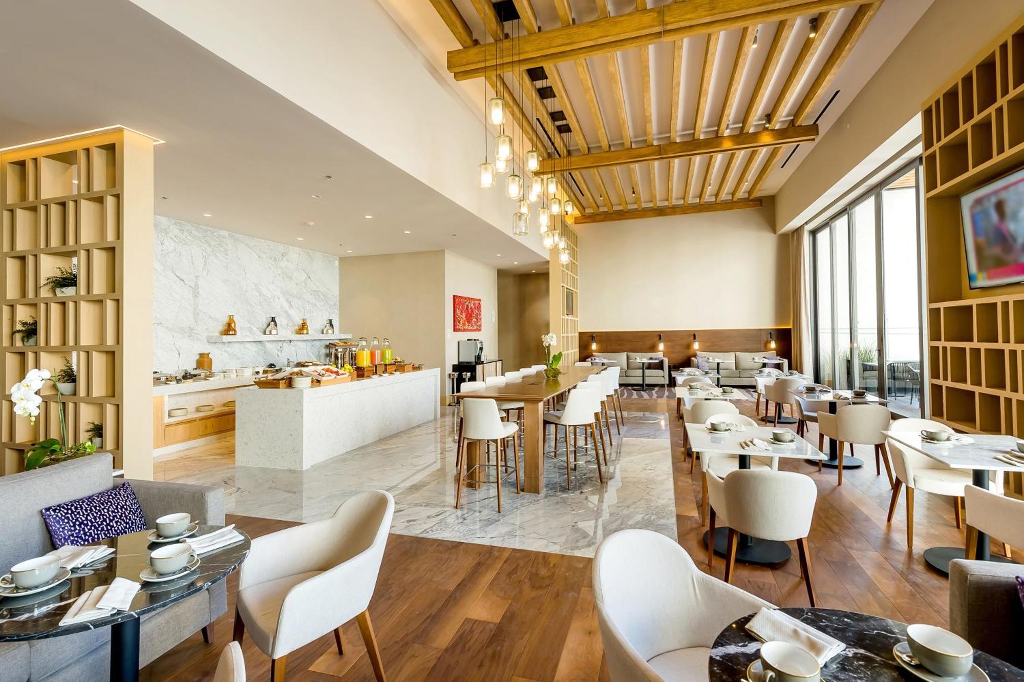King Suite High Floor