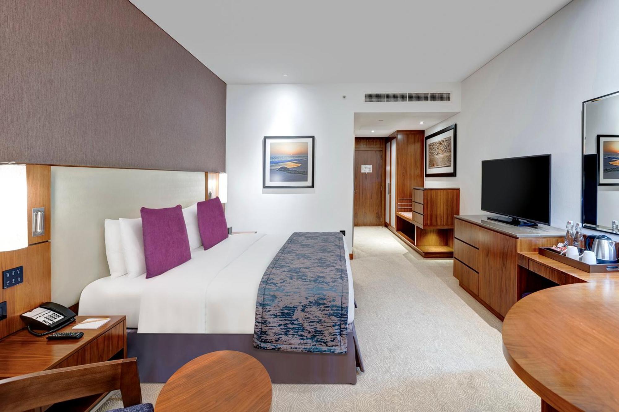 Premium King Room with Mountain View - Lounge Access