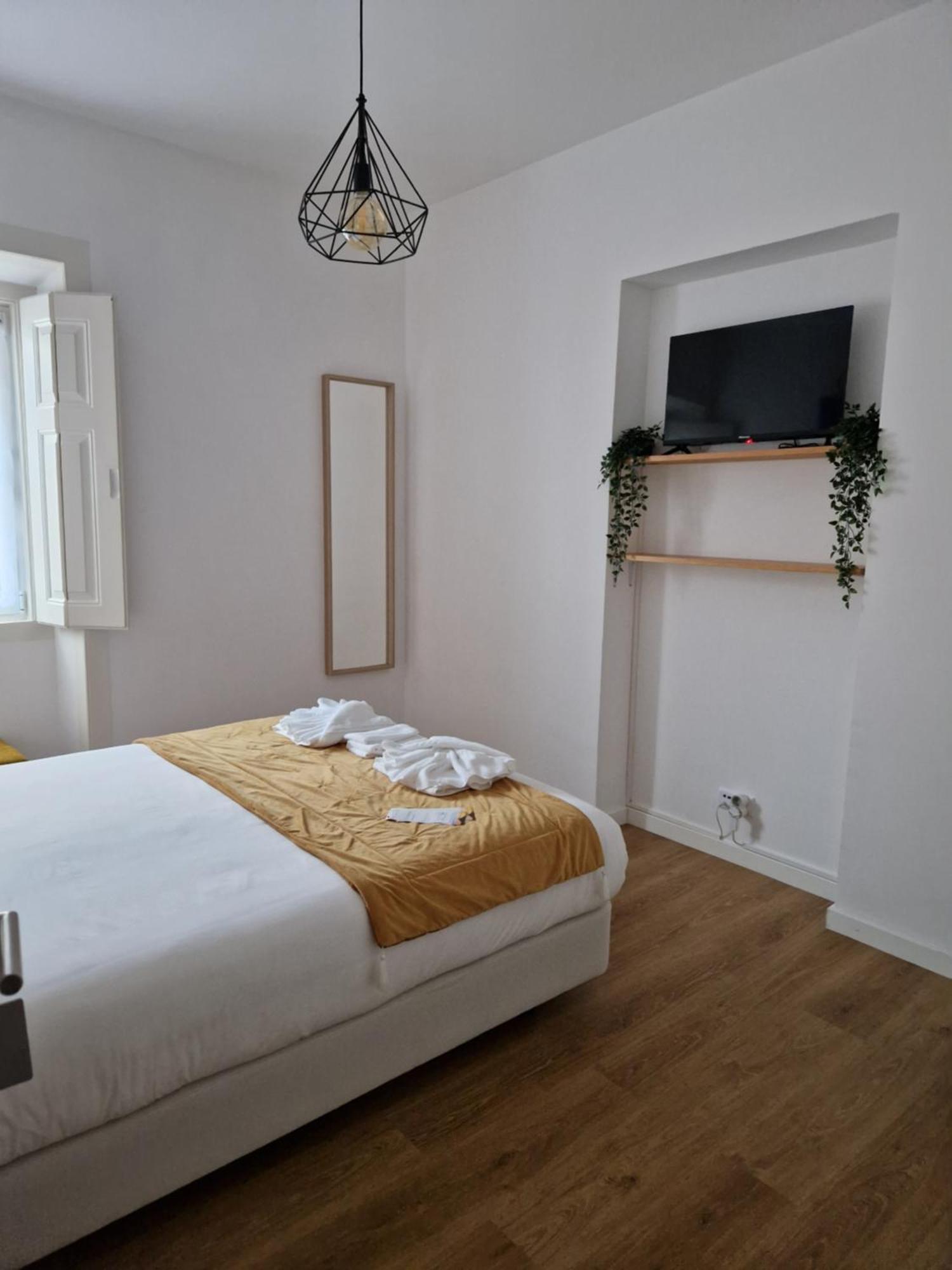 Quarto Duplo com Banheiro Compartilhado
