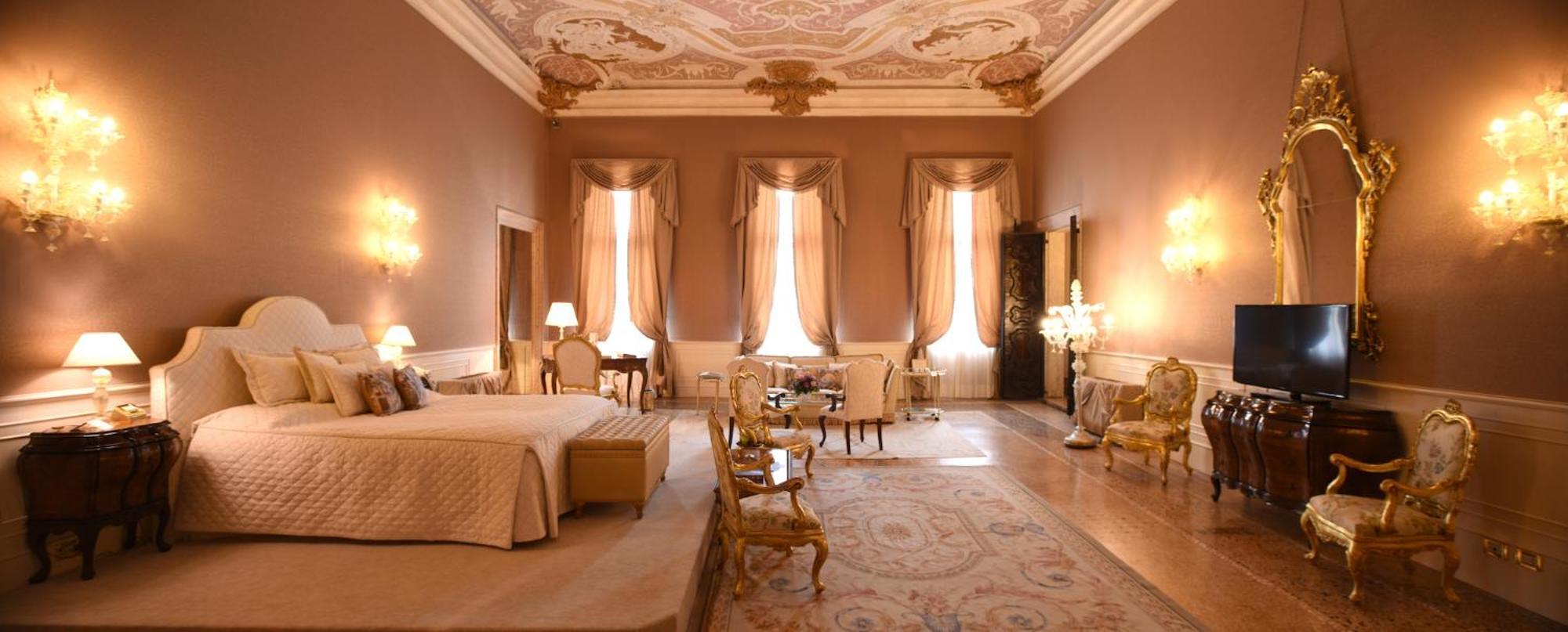 Suite Historical