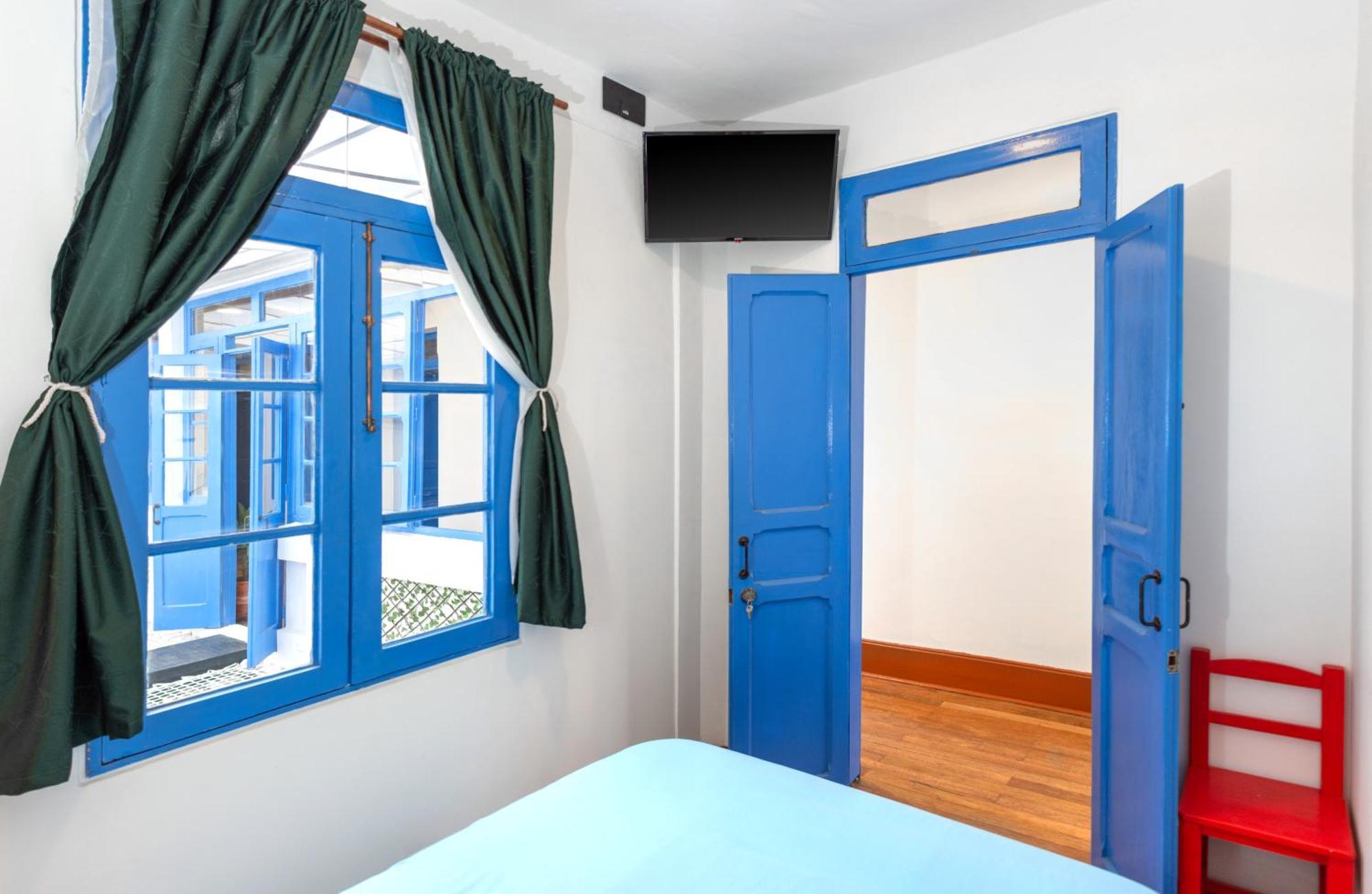 Tweepersoonskamer met Gedeelde Badkamer