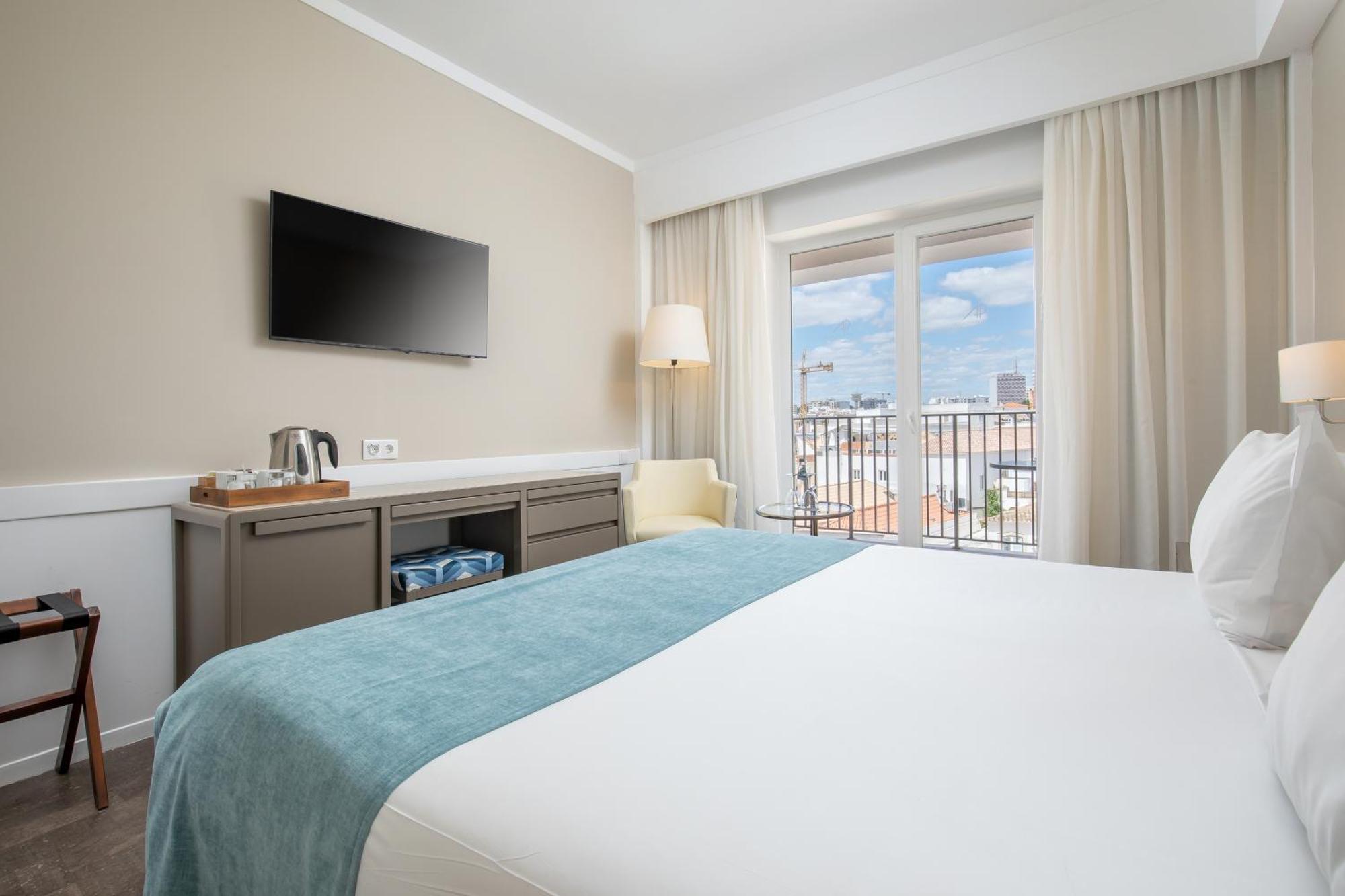 Standard Double or Twin Room with City View,1592873079:JPEG