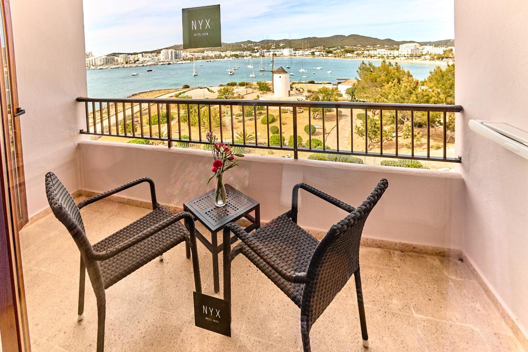 Chambre Triple Supérieure - Vue sur Mer