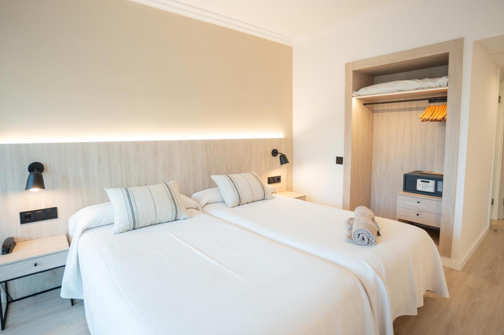 Quarto Twin com Vista Frontal