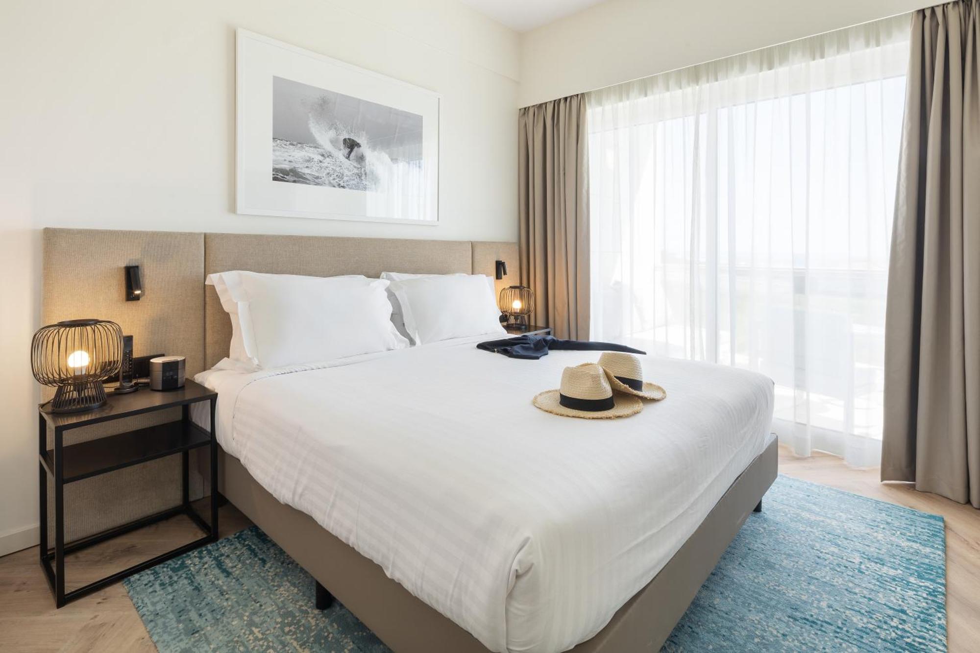 One-Bedroom Suite,1593642567:JPEG