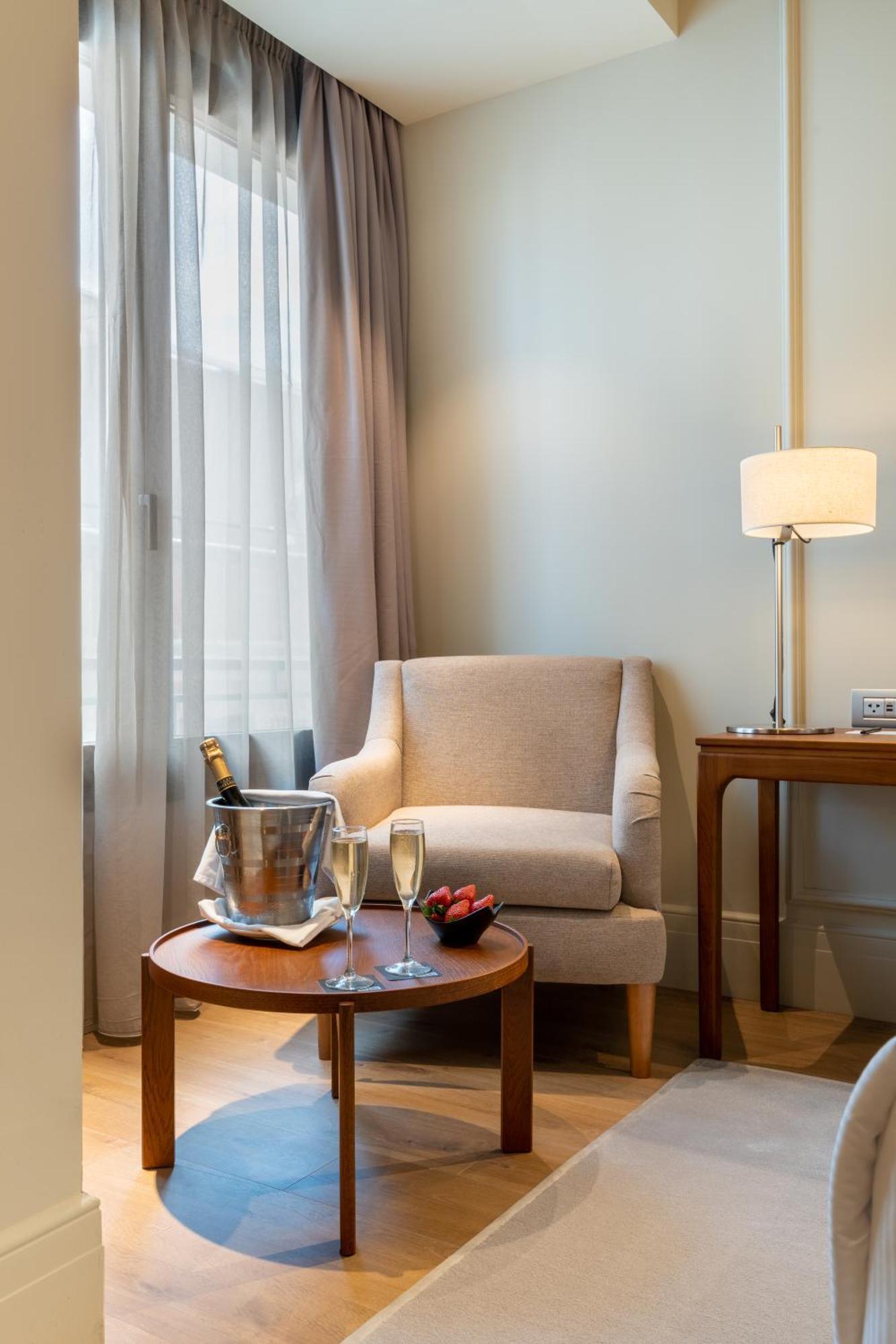 Chambre Double ou Lits Jumeaux - Vue sur Ville
