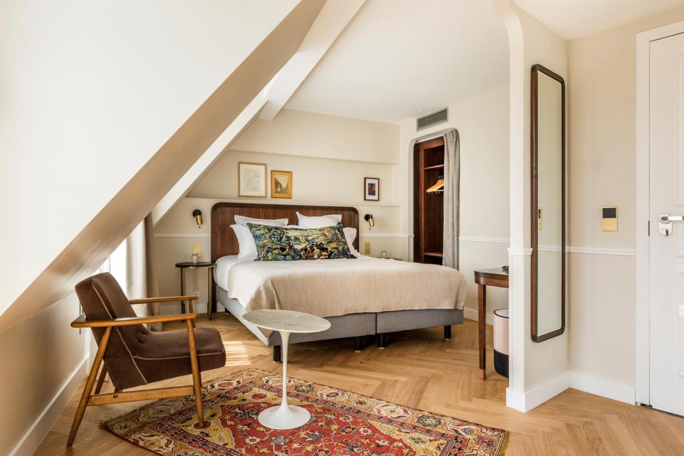 Suite les toits de Paris