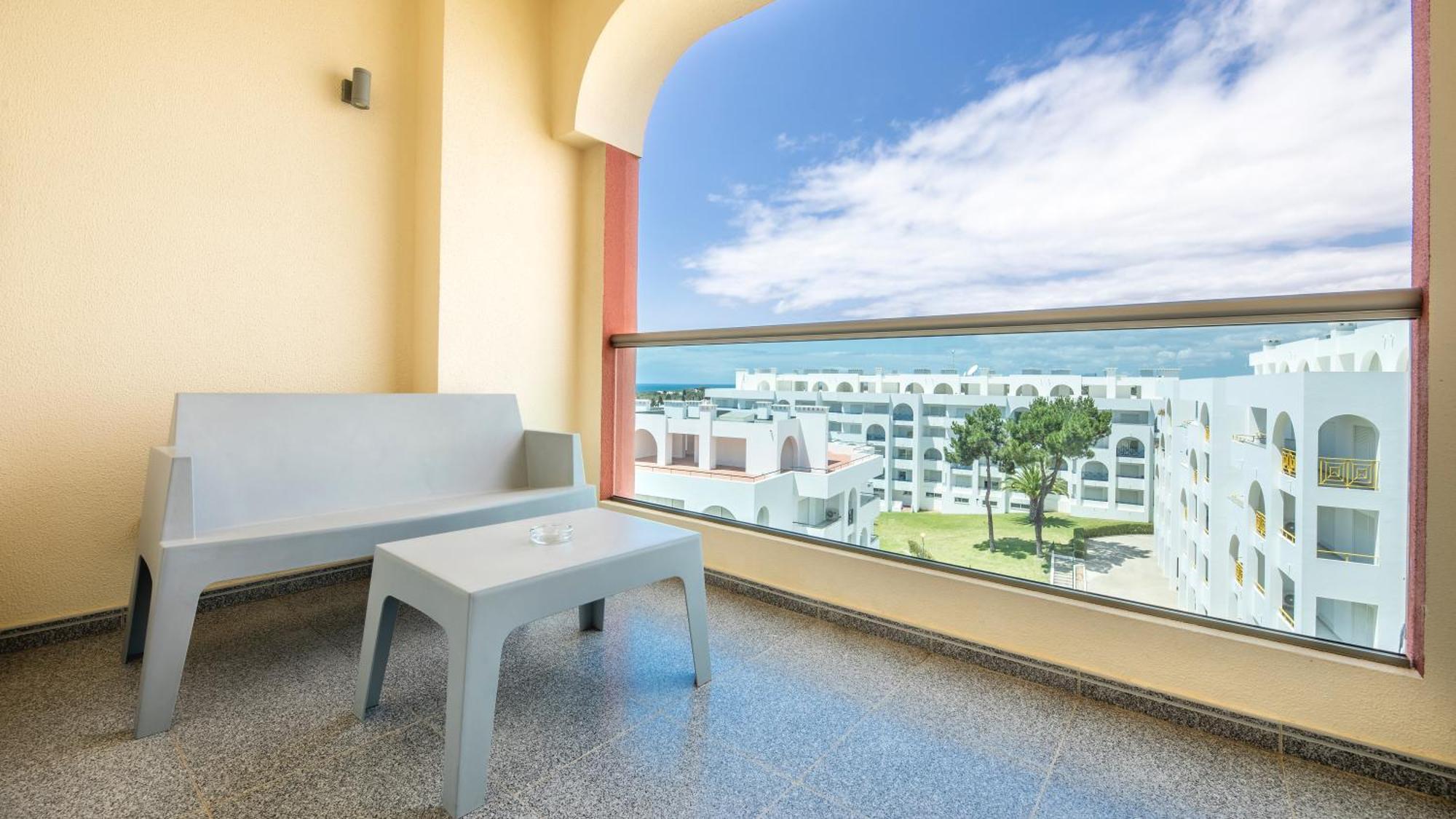 Family Fantasy Side Sea View ( 4 Adults + 1 Child up to 11 years)