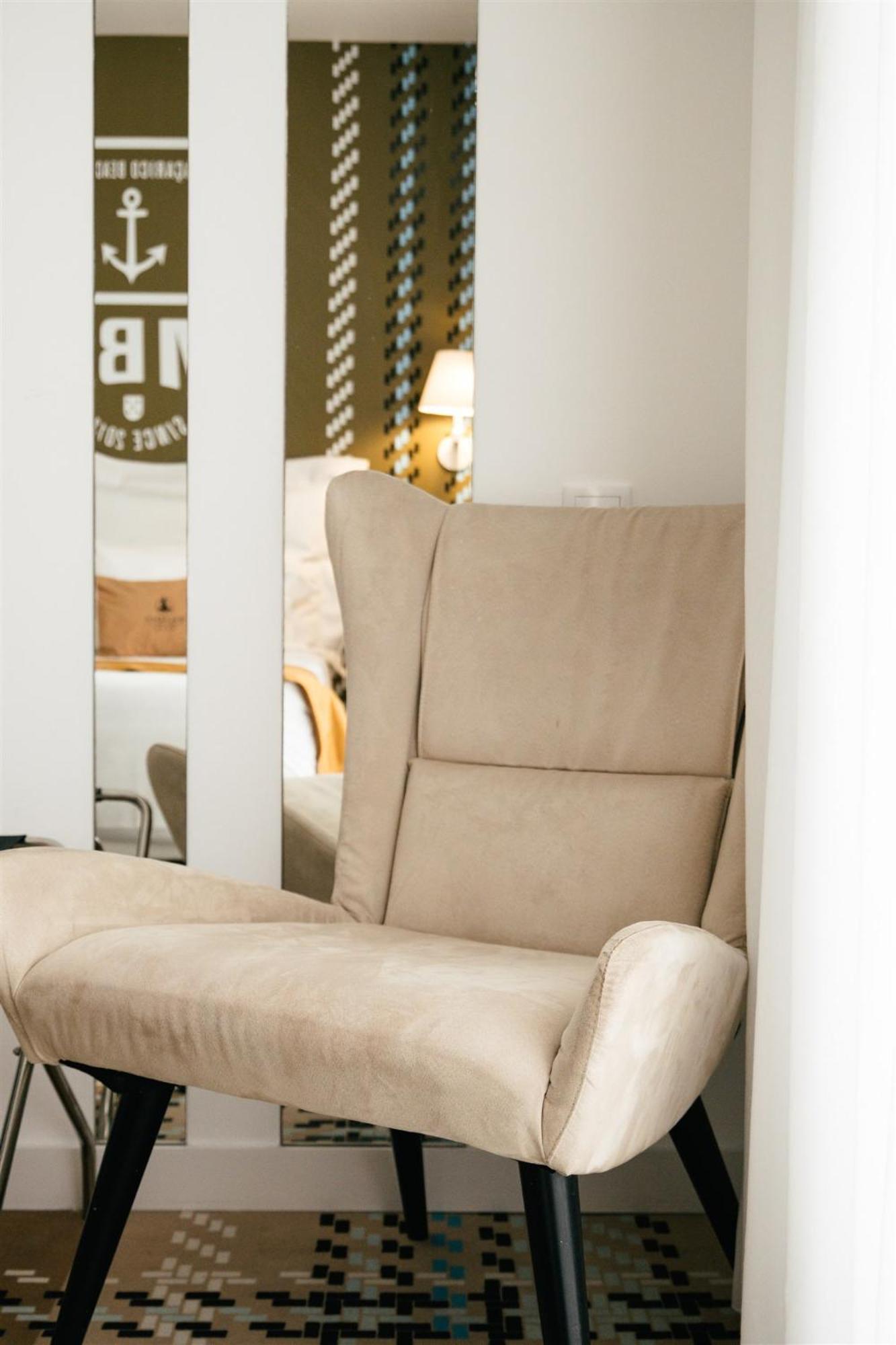 Quarto Twin Standard