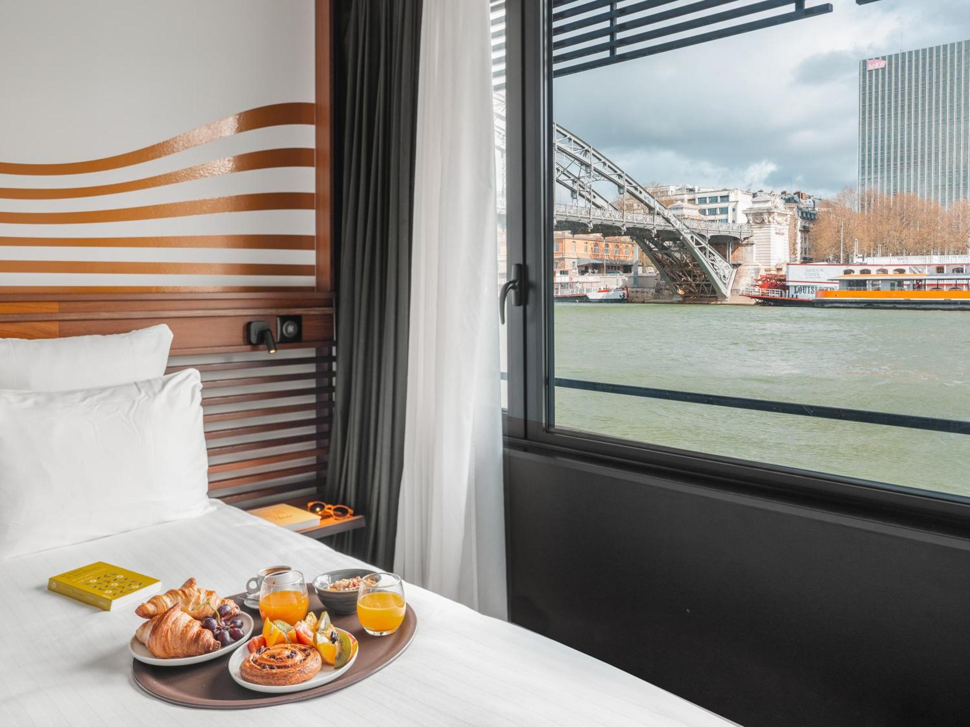Double Room with Seine River View,1595430658:JPEG
