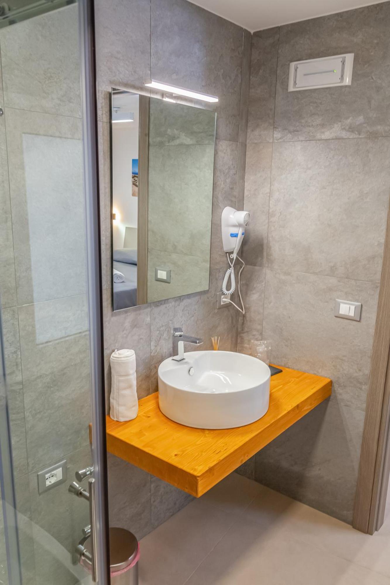 Camera Matrimoniale con Bagno Privato