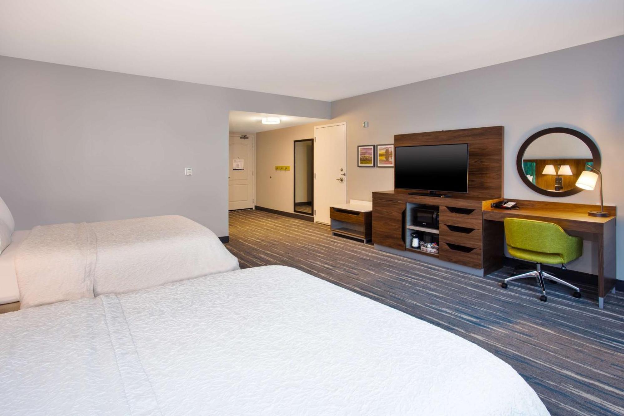 Room with Two Queen Beds - Non-Smoking