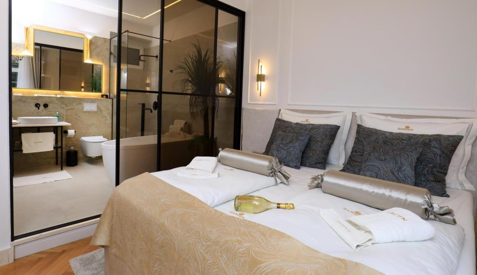 Kamer met Kingsize Bed en Balkon