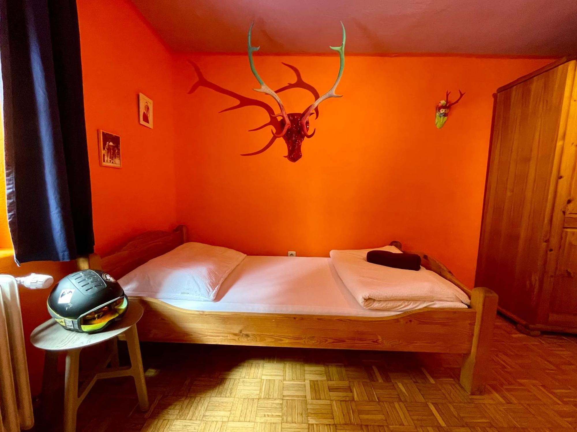 Single Room,1670997556:JPEG