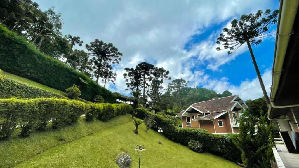 Quarto Quádruplo com Vista do Jardim