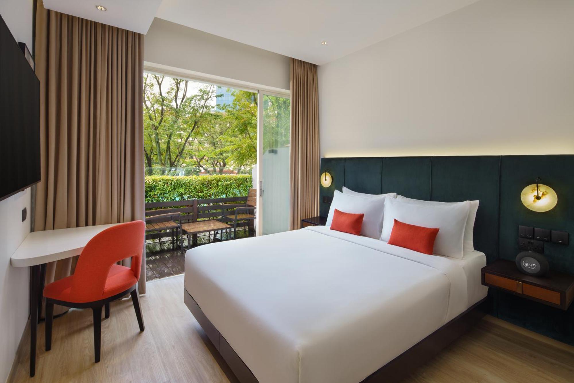 Premier Queen Room Patio & Pool Access,1603735364:JPEG