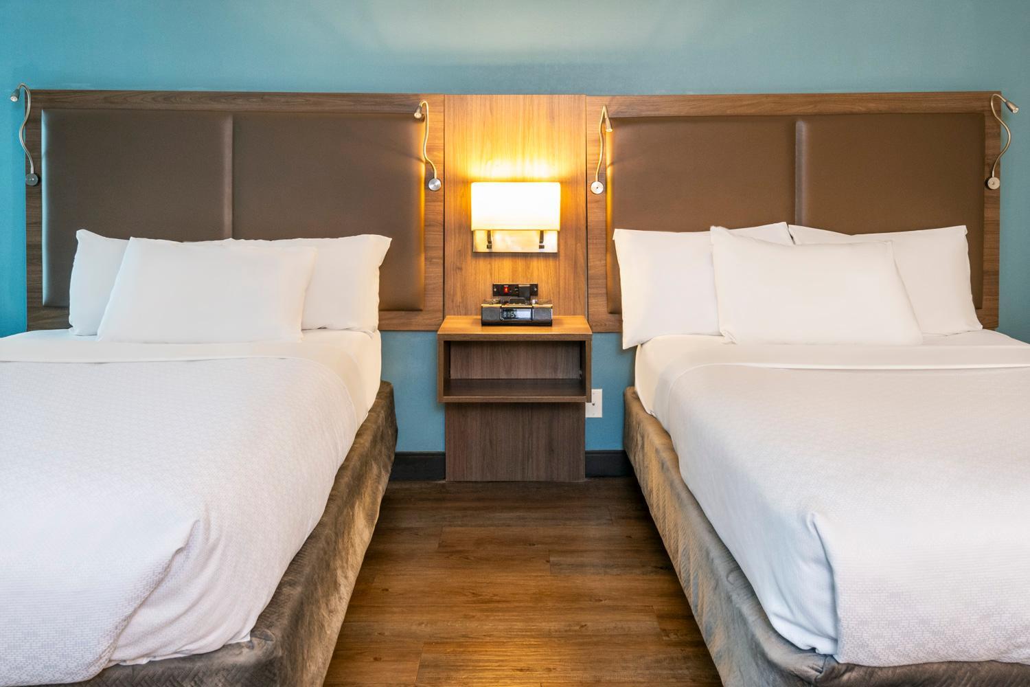 Vierpersoonskamer met 2 Queensize Bedden - Rookvrij