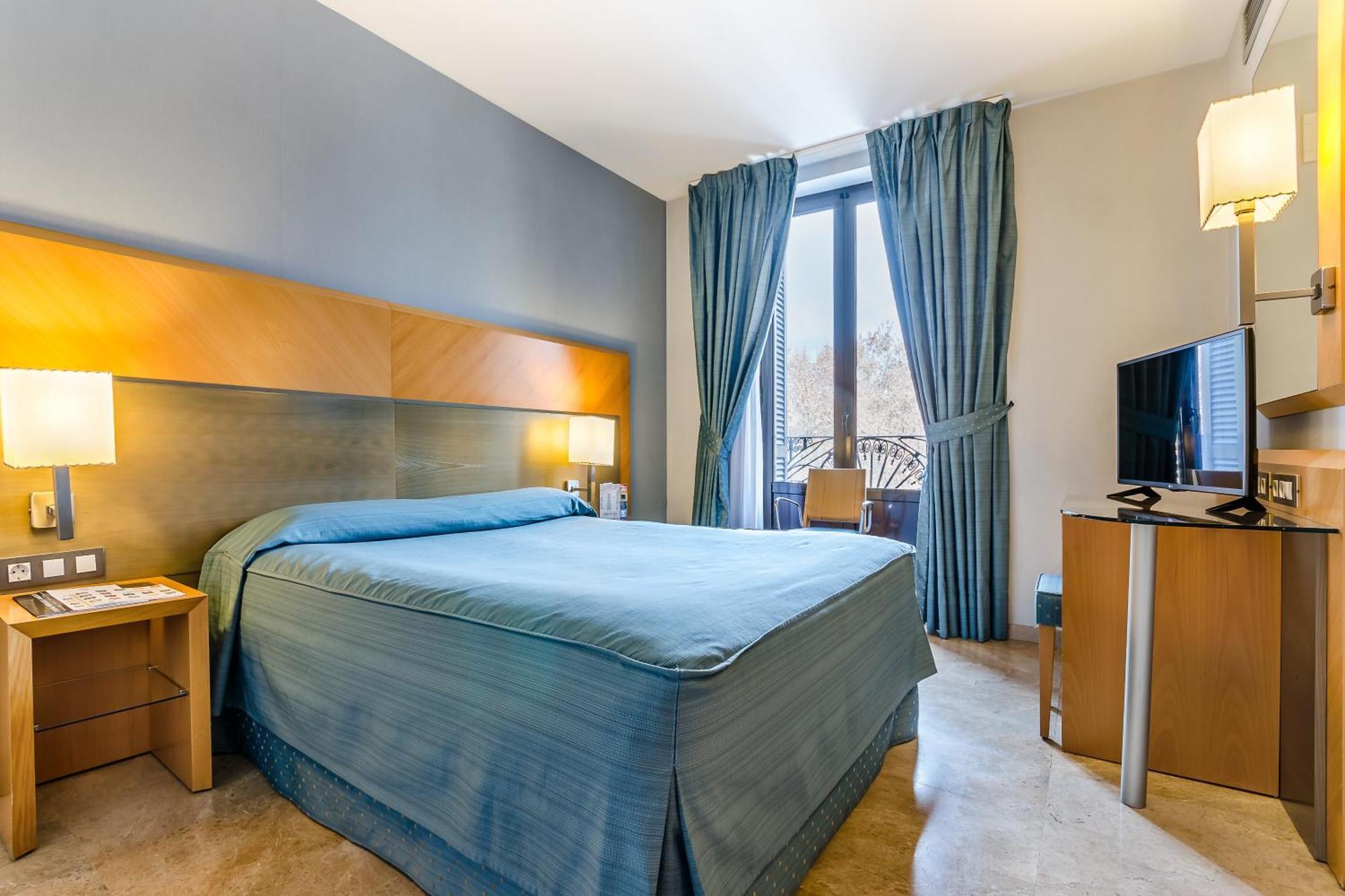 Tweepersoonskamer met 1 of 2 Bedden en Balkon