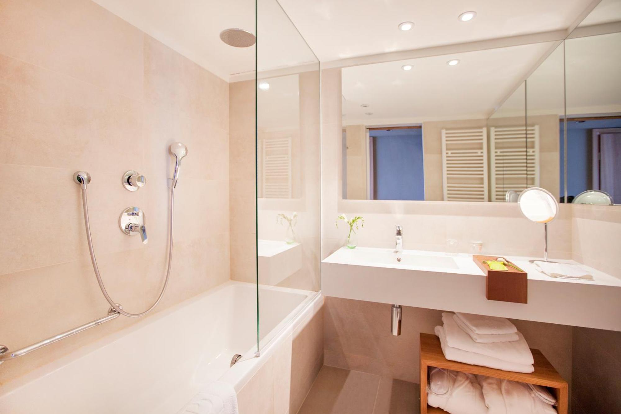 Quarto Individual Superior com Vista Mar e Varanda
