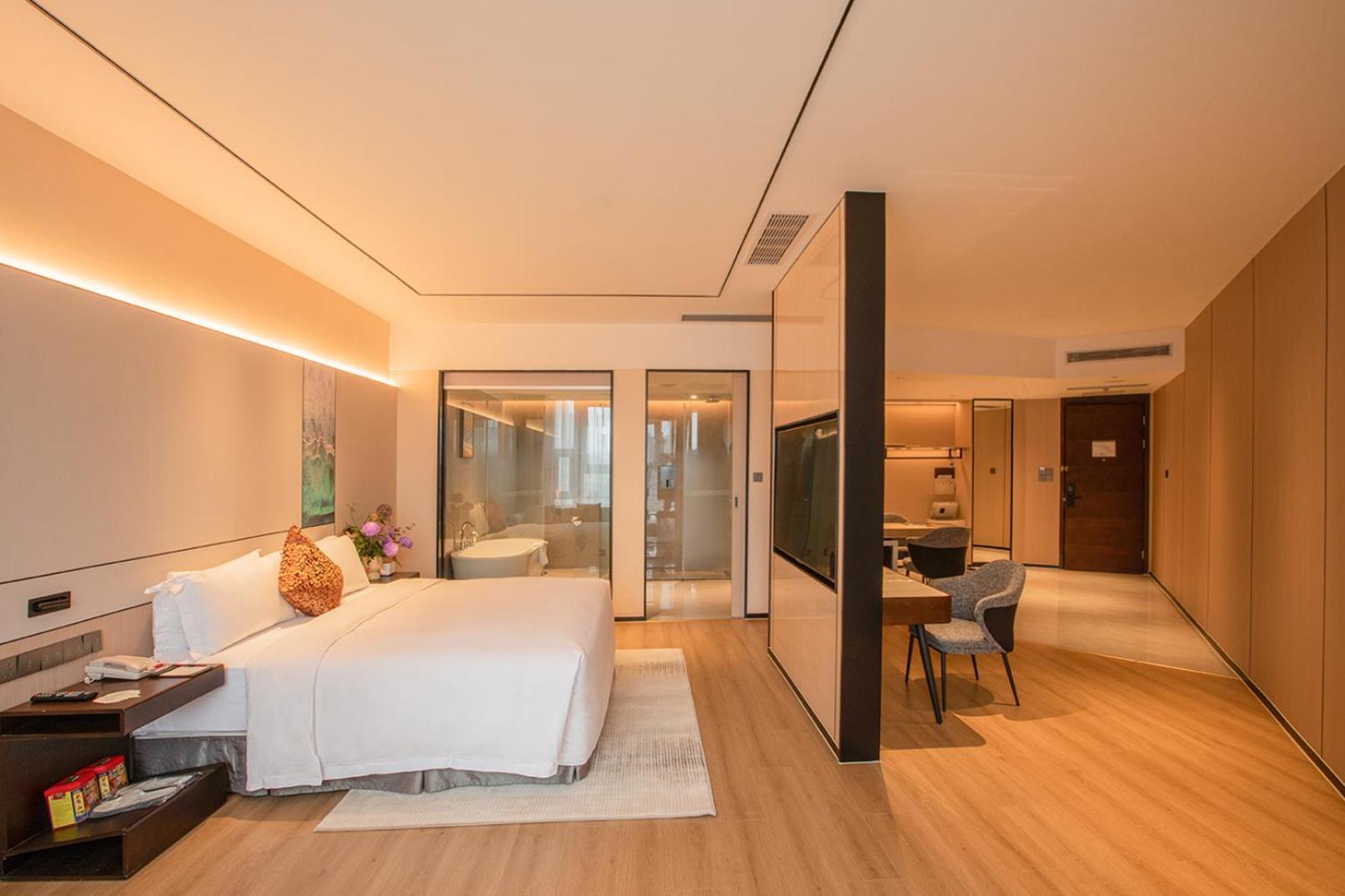 Lia Studio Zimmer mit Kingsize-Bett