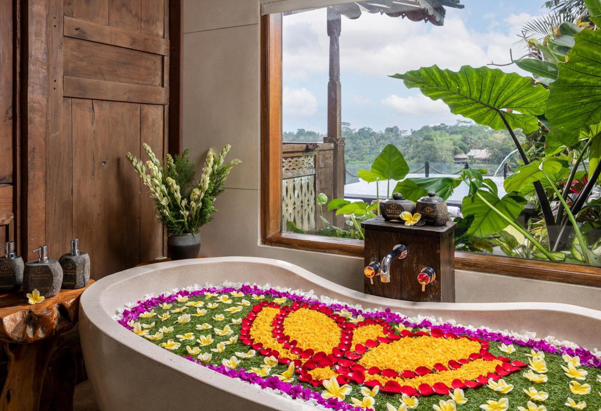 Villa Royale Ayung 1 Chambre avec Piscine et Avantages Gratuits