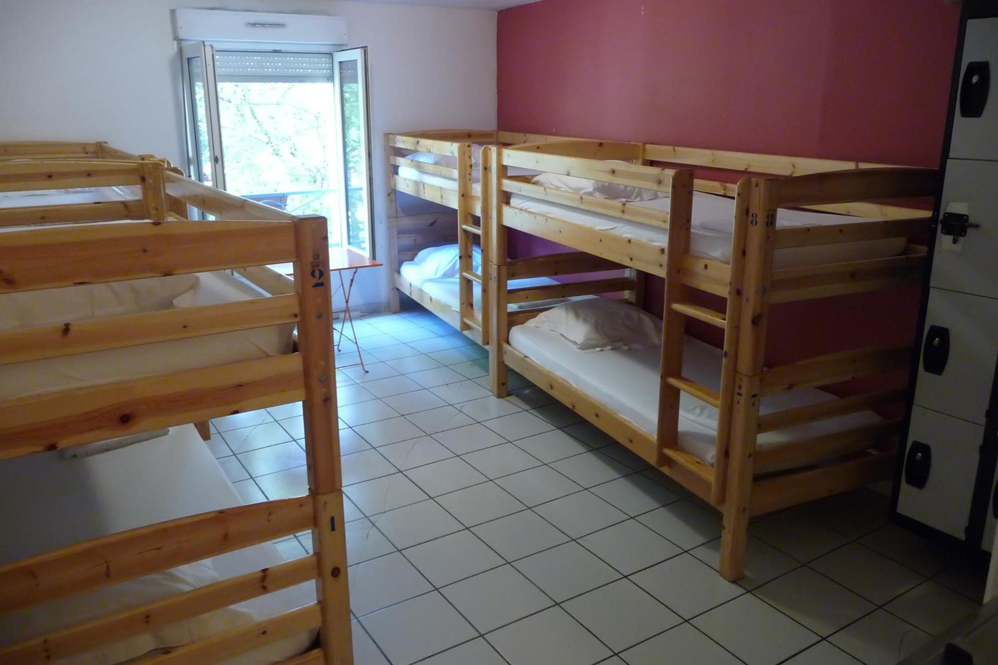Lit dans Dortoir Mixte de 8 Lits
