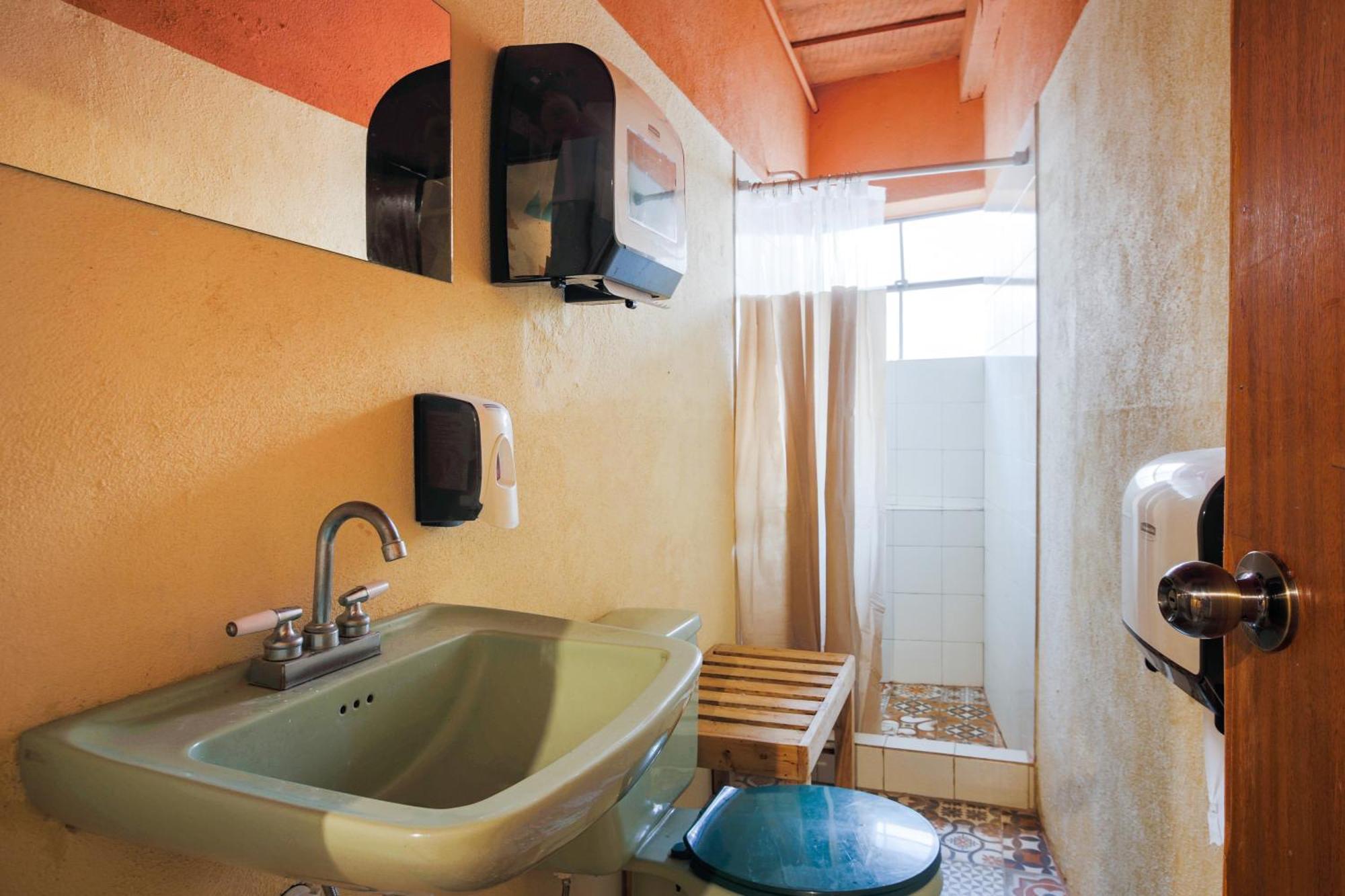 Habitación Pequeña con baño compartido
