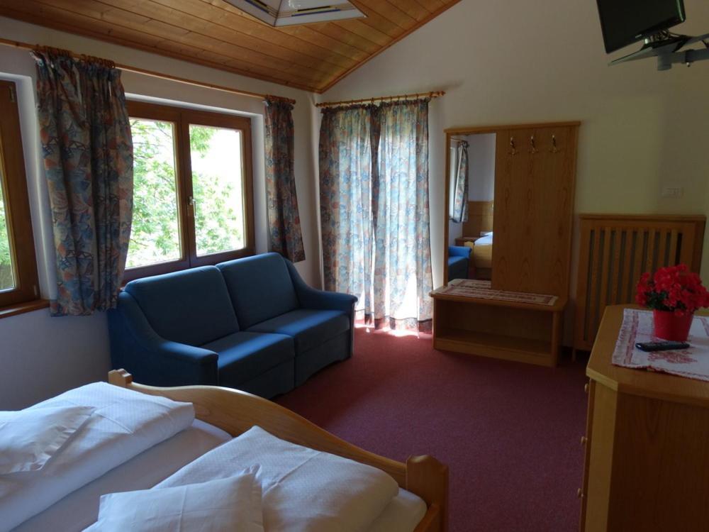 Apartment mit 2 Schlafzimmern und Balkon