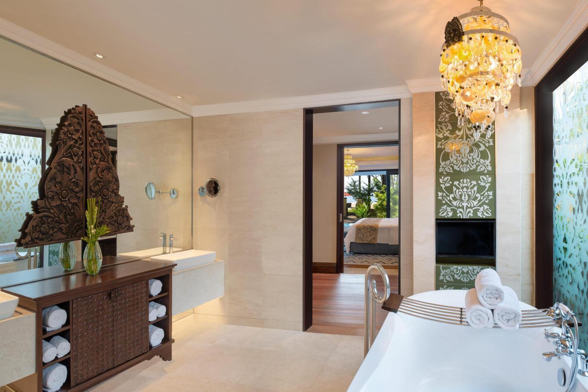 Villa Residence The Strand com 4 Quartos e Vista Oceano