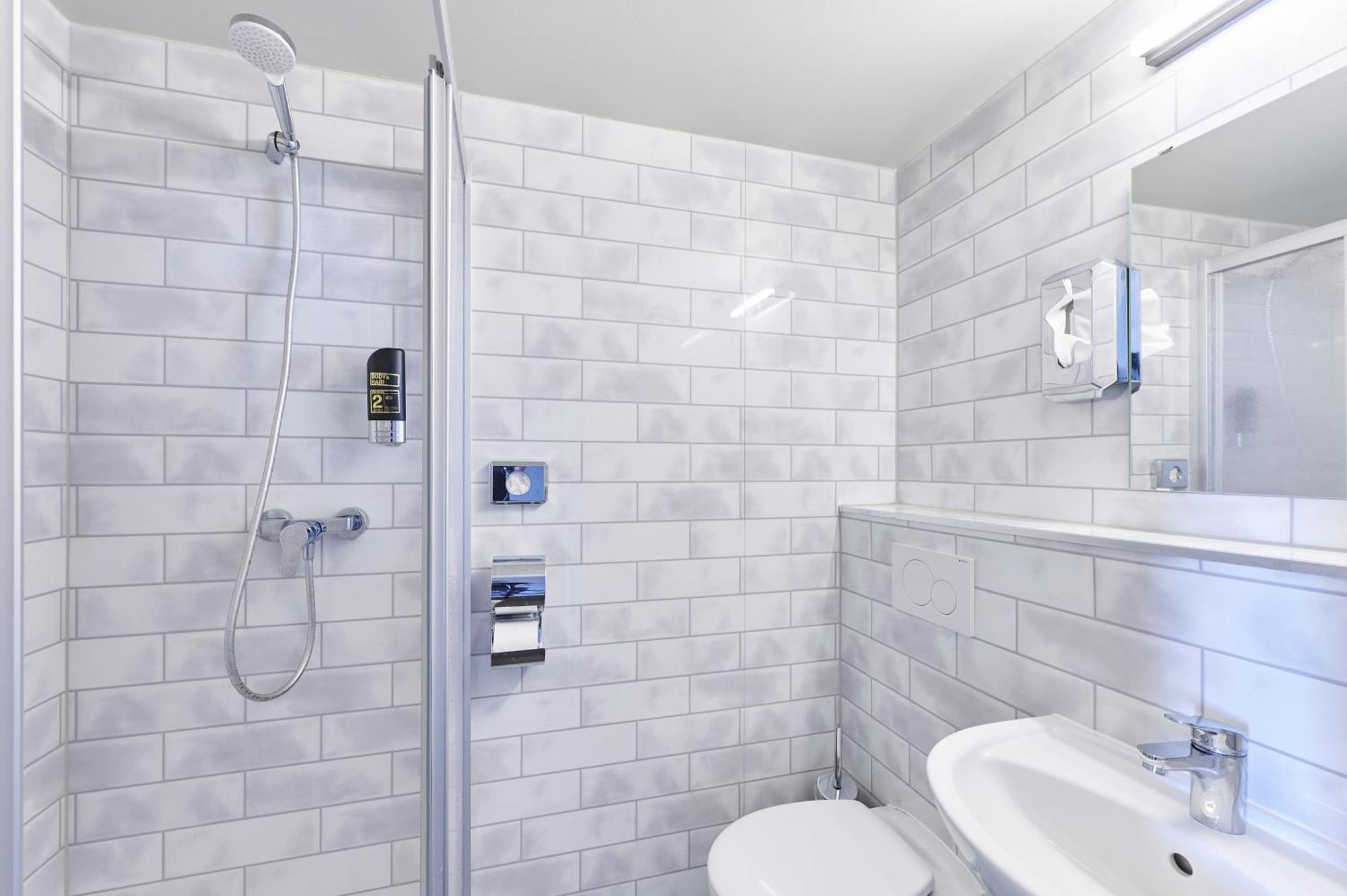 Habitación Individual con baño compartido