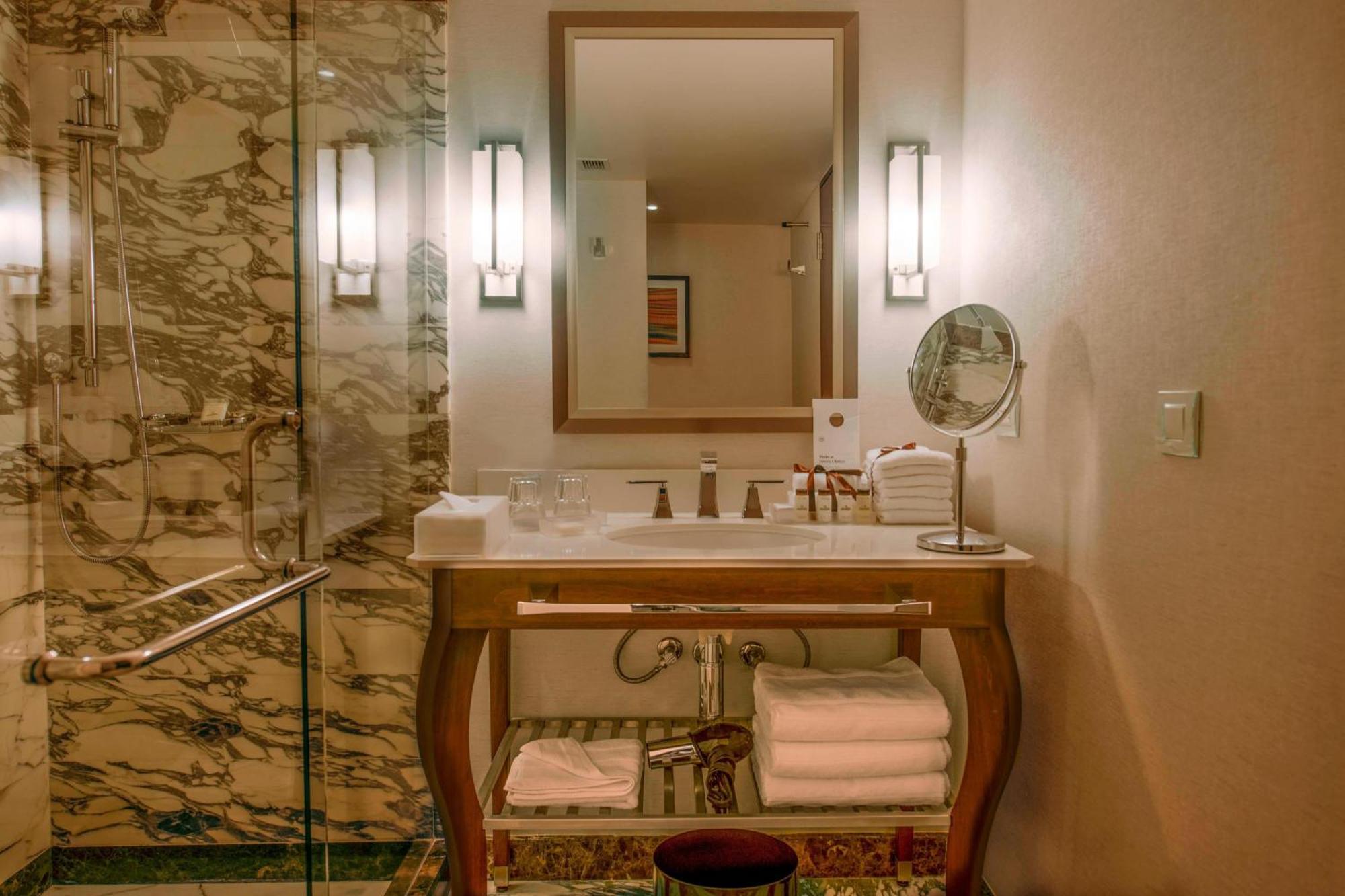 Quarto Executivo Deluxe com Cama King-size e Vista da Avenida da Reforma