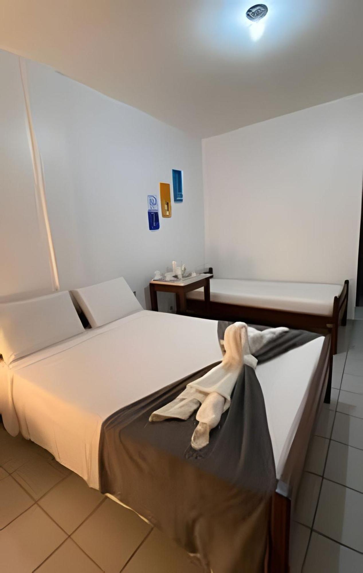 Quarto Triplo Básico