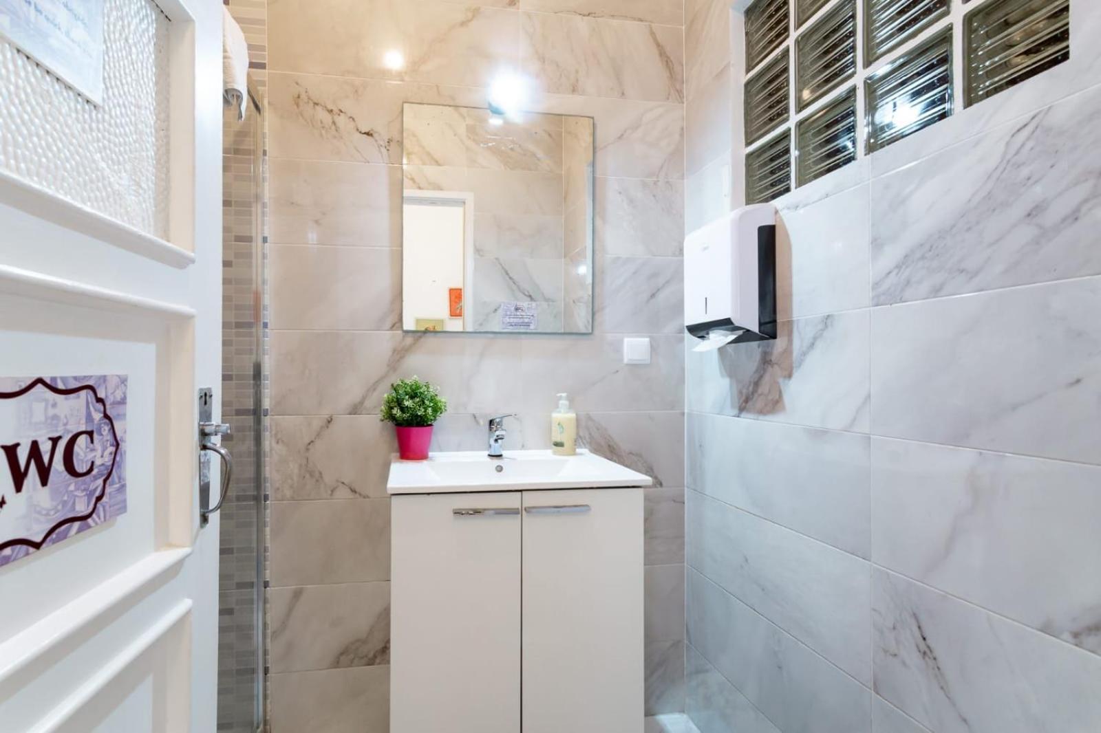 Quarto Duplo com Banheiro Compartilhado