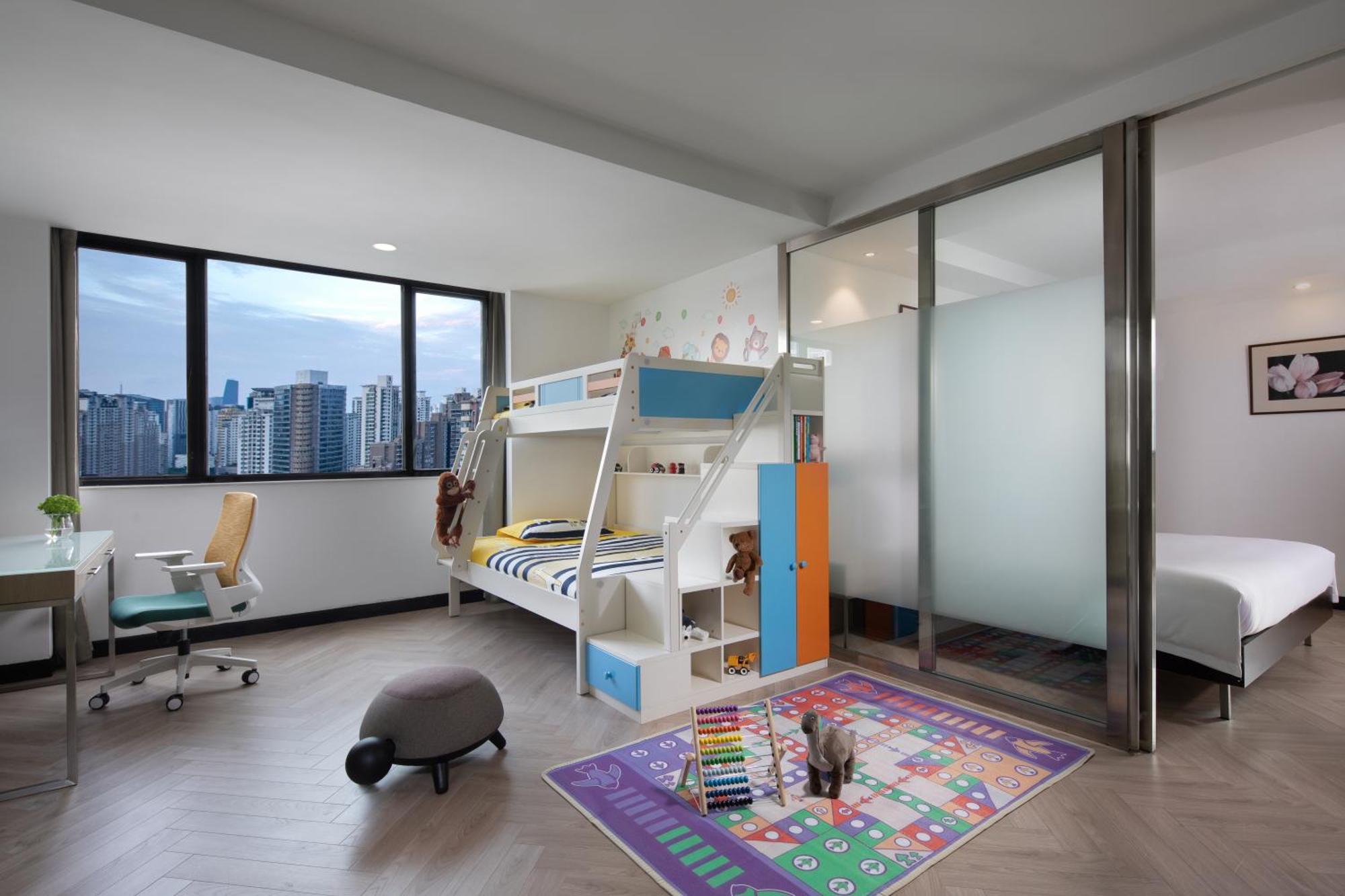 Suite 1 Chambre Lit King-Size avec Lit pour Enfants - Thème Enfants