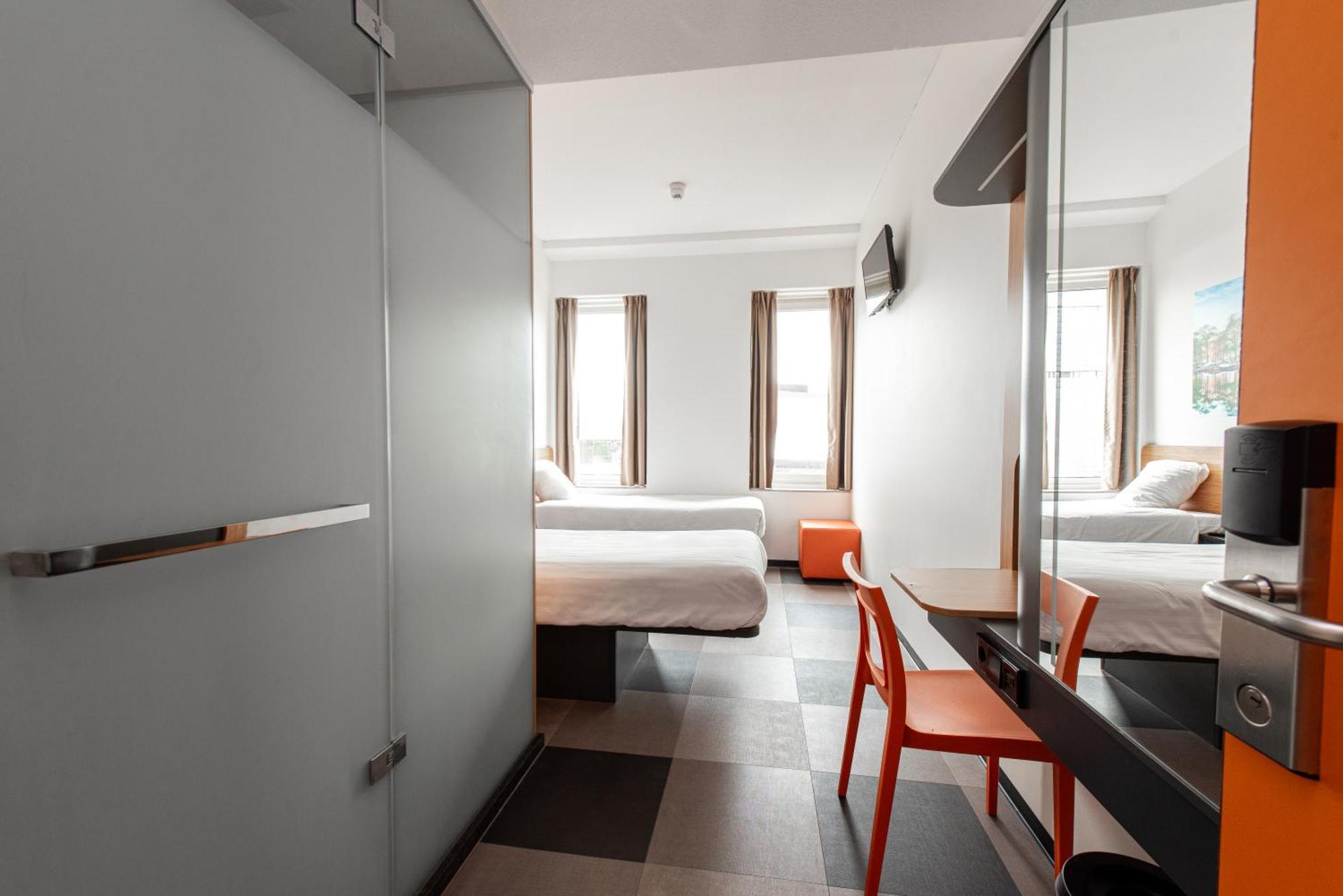Zweibettzimmer